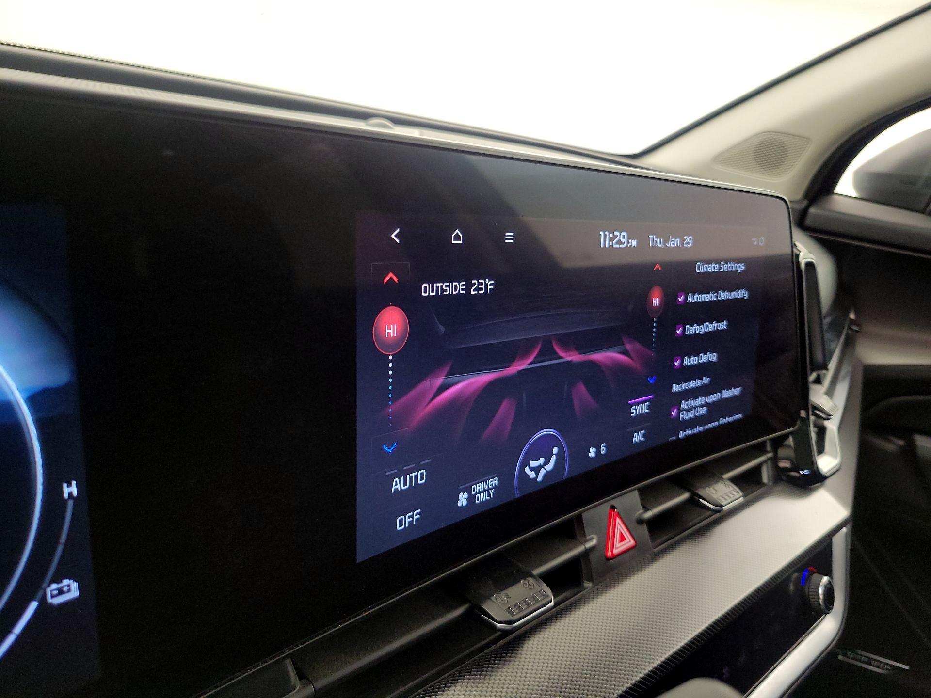 Thumbnail: 2025 Kia Sportage - 17