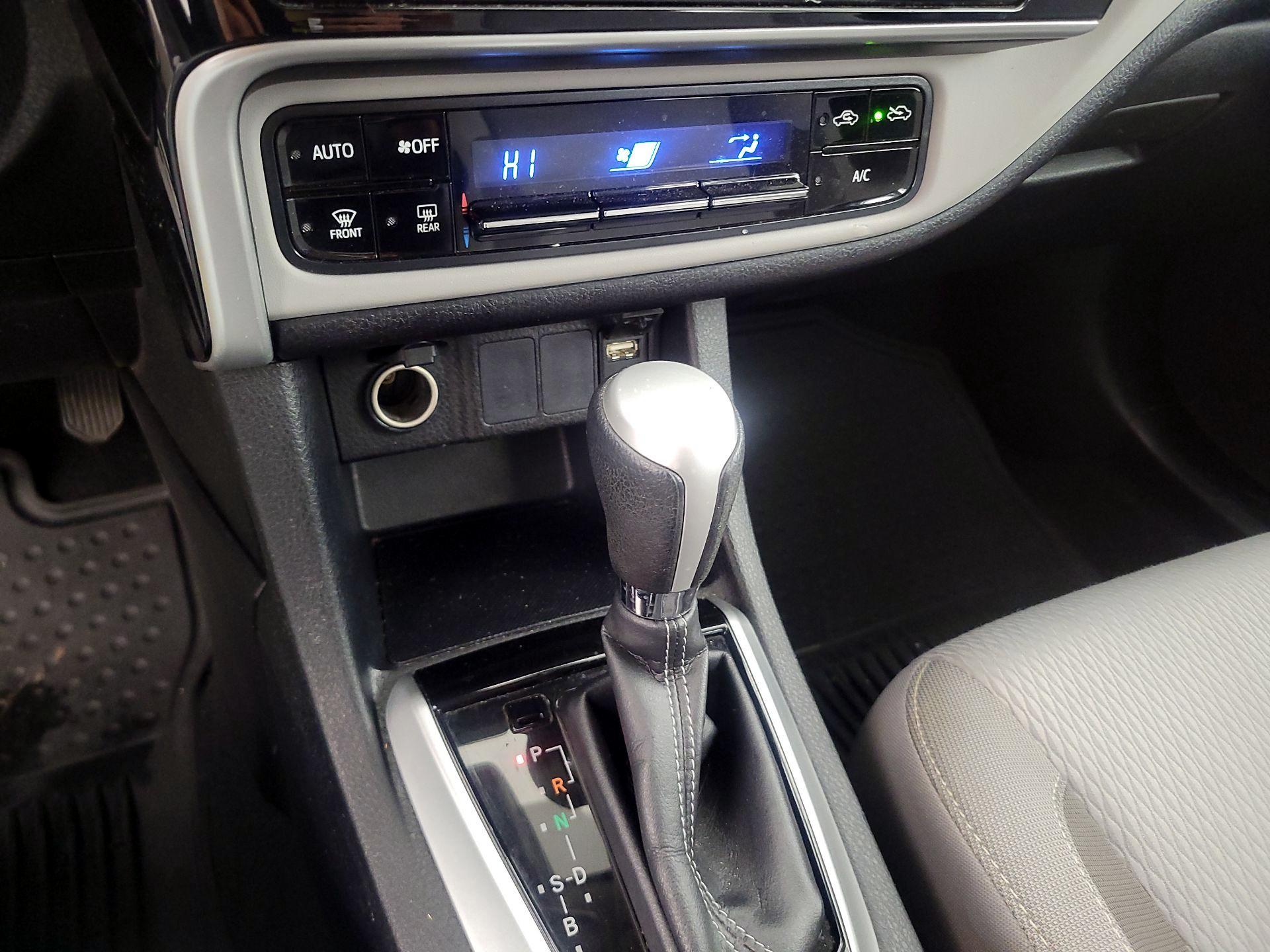 Thumbnail: 2017 Toyota Corolla - 16