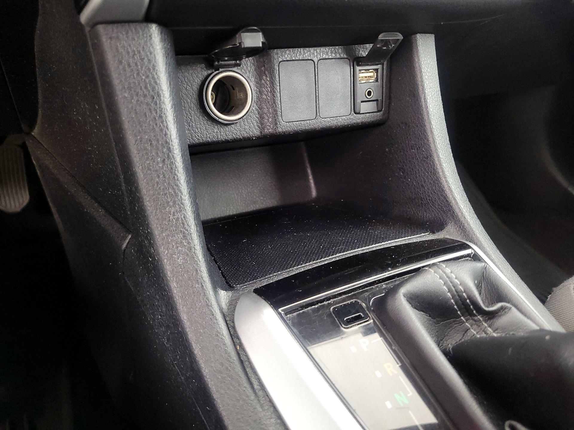 Thumbnail: 2017 Toyota Corolla - 18