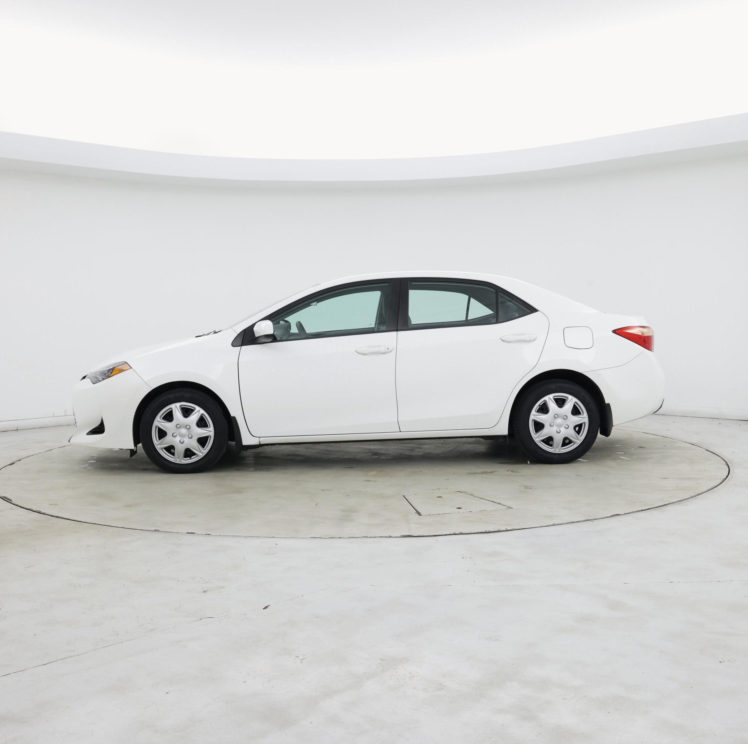 Thumbnail: 2017 Toyota Corolla - 3