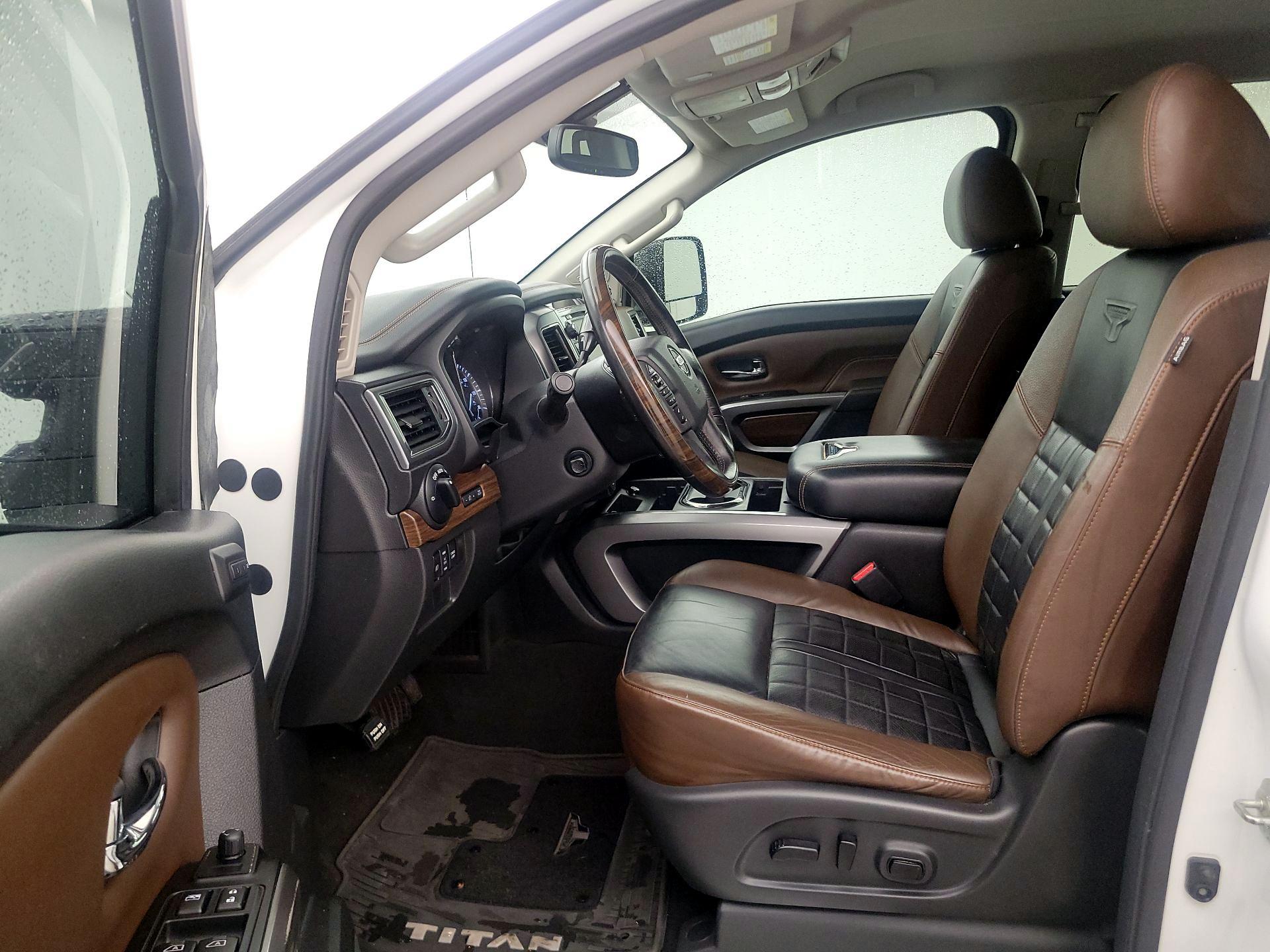 Thumbnail: 2019 Nissan Titan - 11