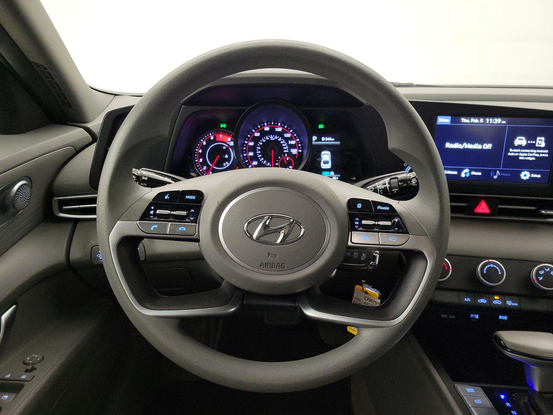 Thumbnail: 2023 Hyundai Elantra - 10