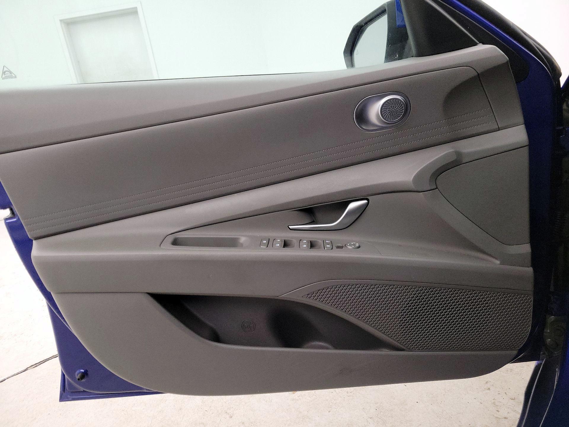 Thumbnail: 2023 Hyundai Elantra - 12