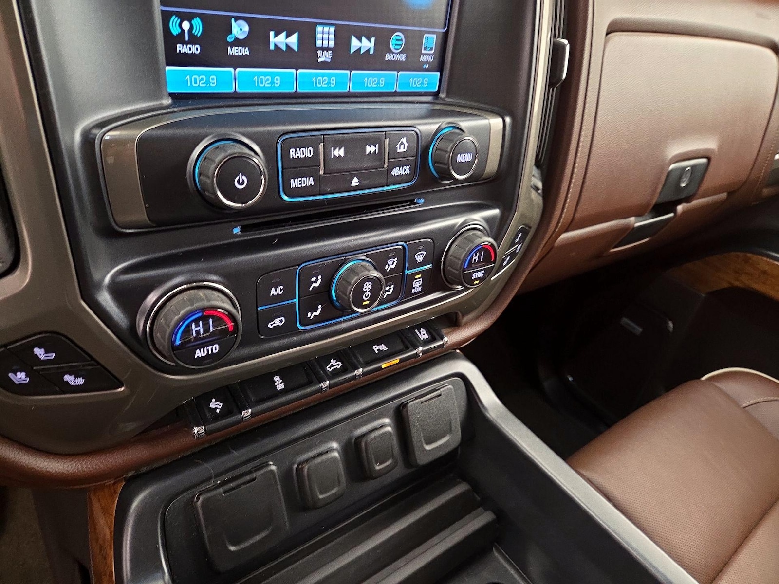 2017 Chevrolet Silverado 2500HD High Country - Photo 17