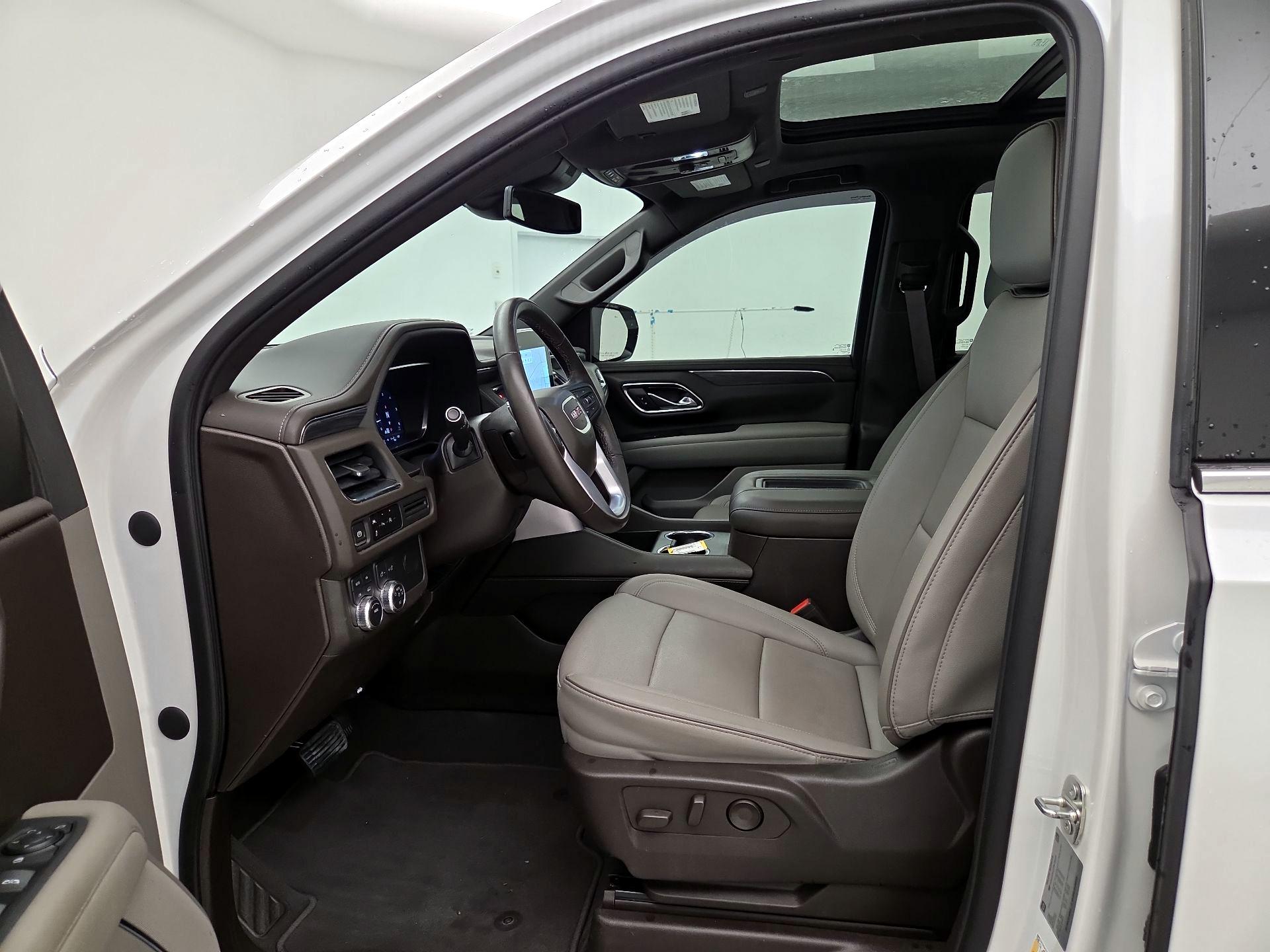 Thumbnail: 2023 GMC Yukon XL - 11