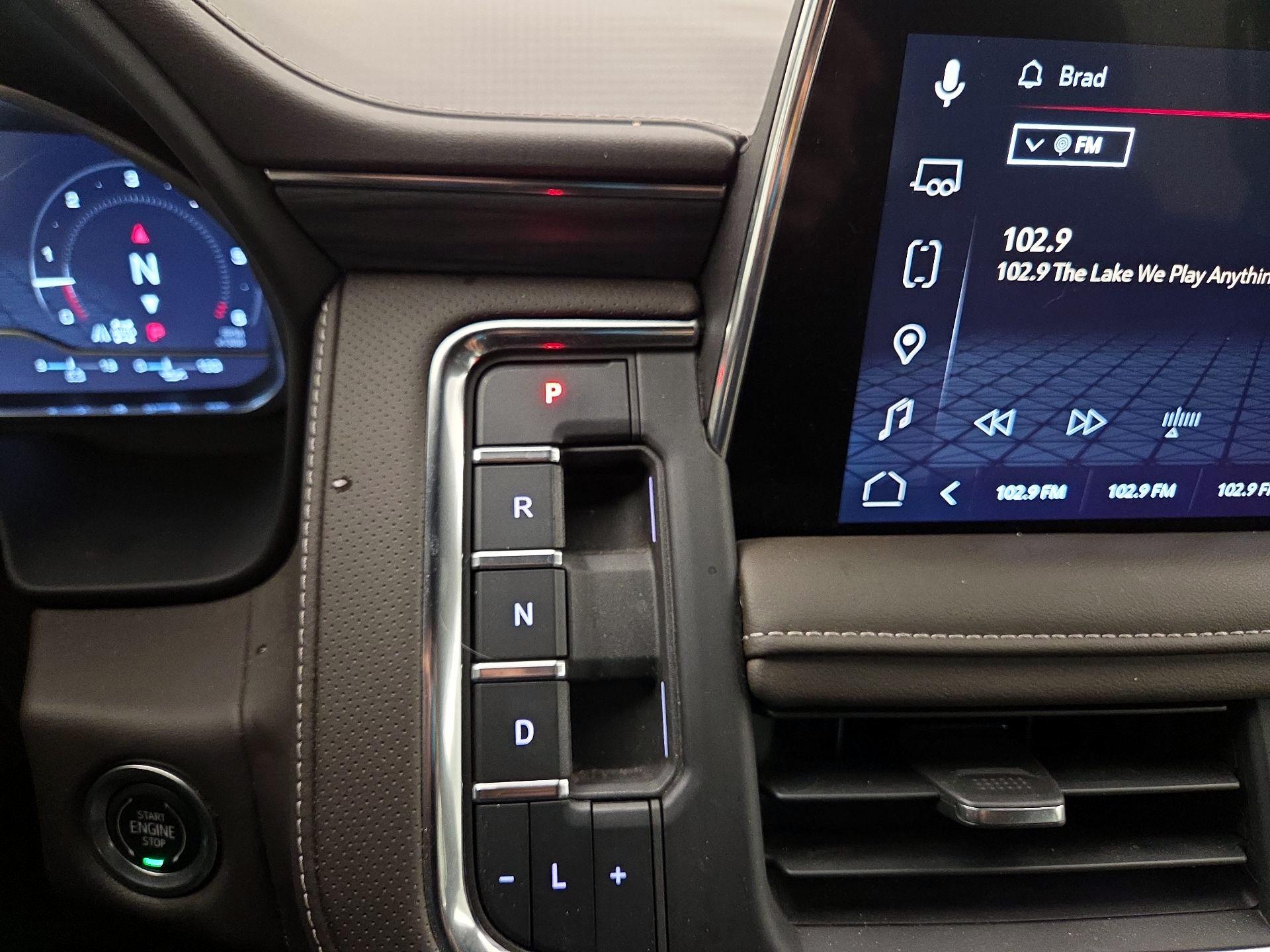 Thumbnail: 2023 GMC Yukon XL - 18