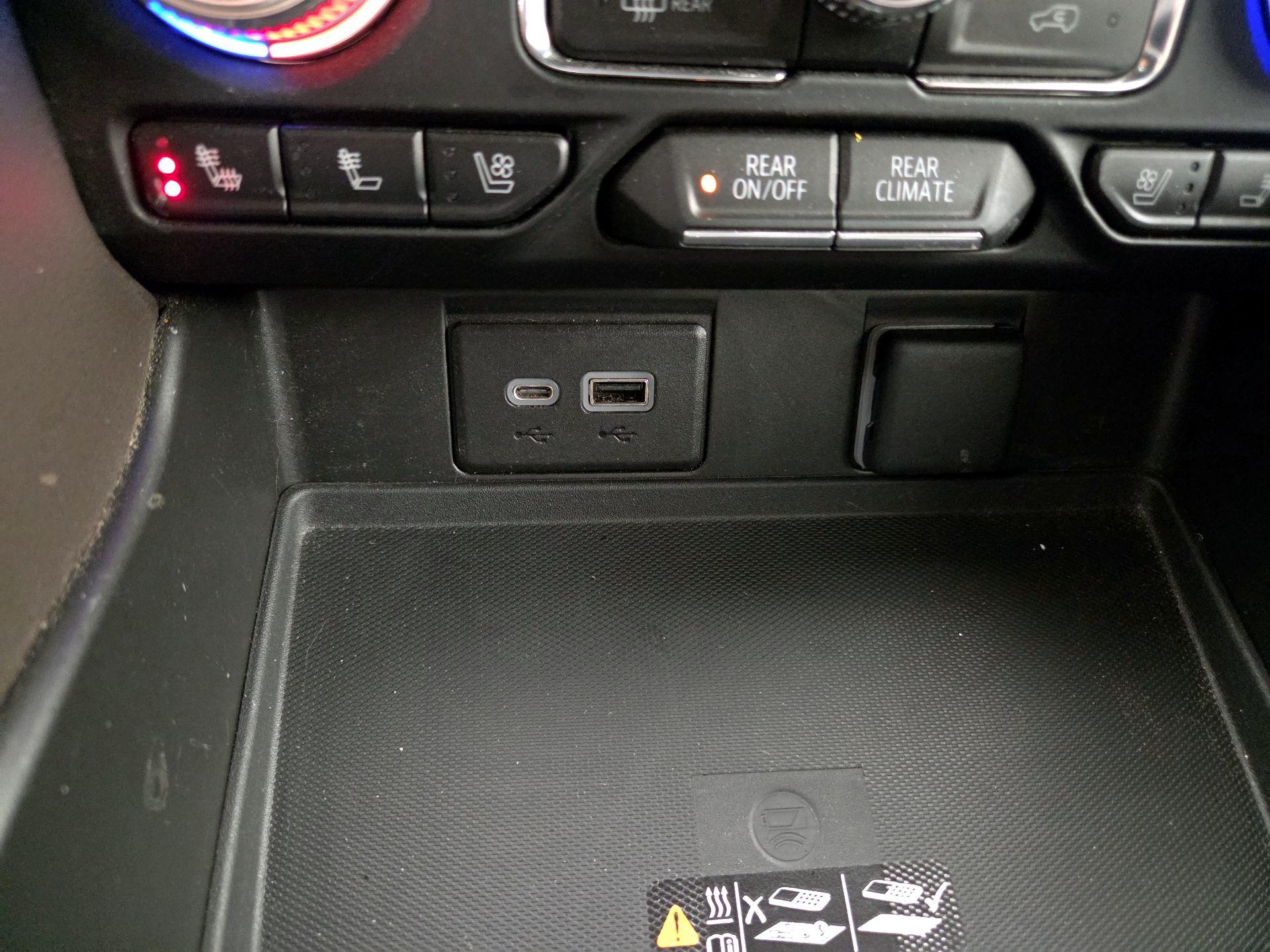 Thumbnail: 2023 GMC Yukon XL - 19