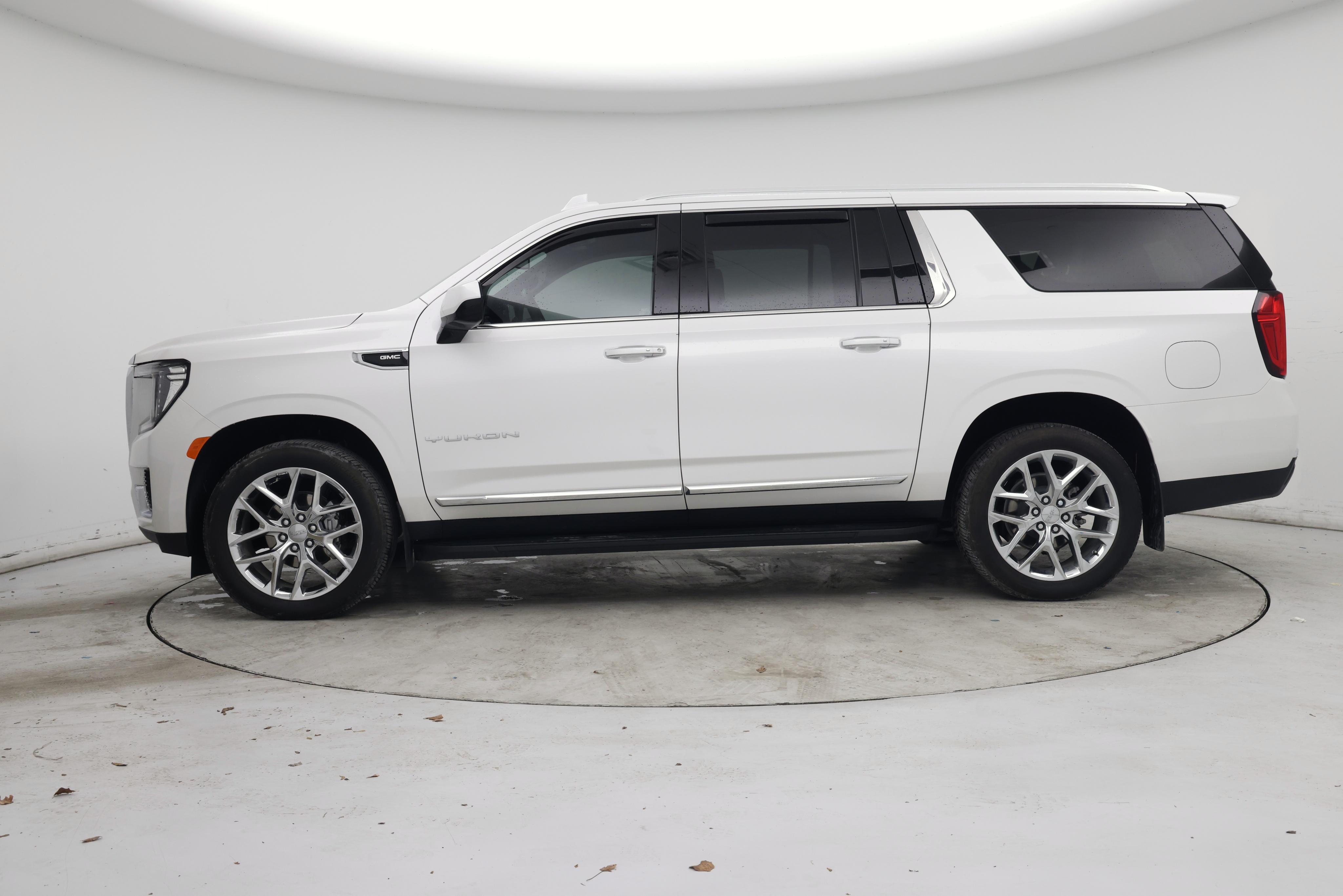 Thumbnail: 2023 GMC Yukon XL - 3