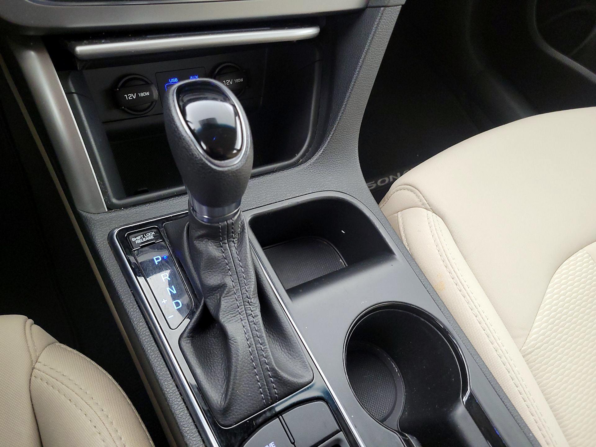 Thumbnail: 2016 Hyundai Sonata - 17