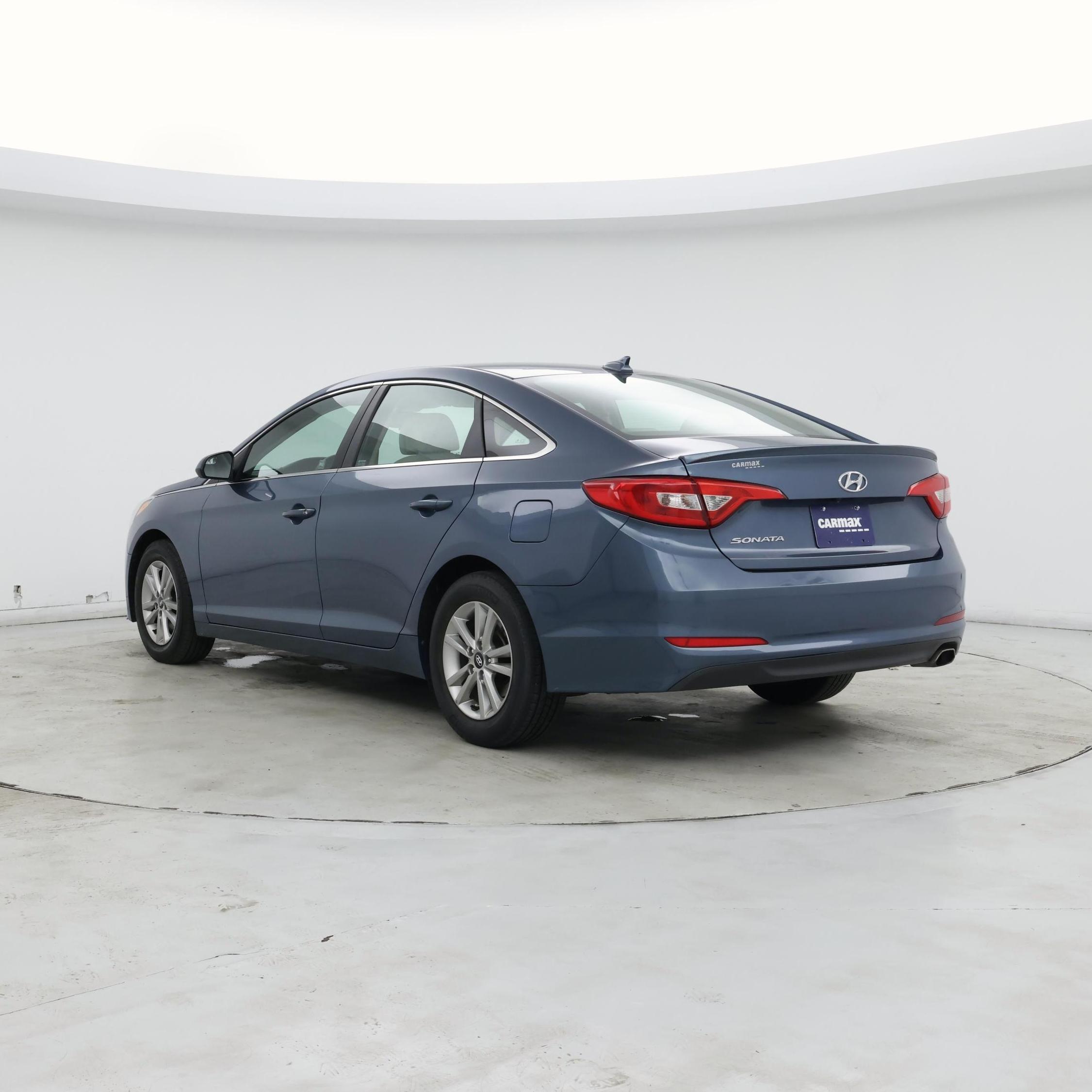 Thumbnail: 2016 Hyundai Sonata - 2