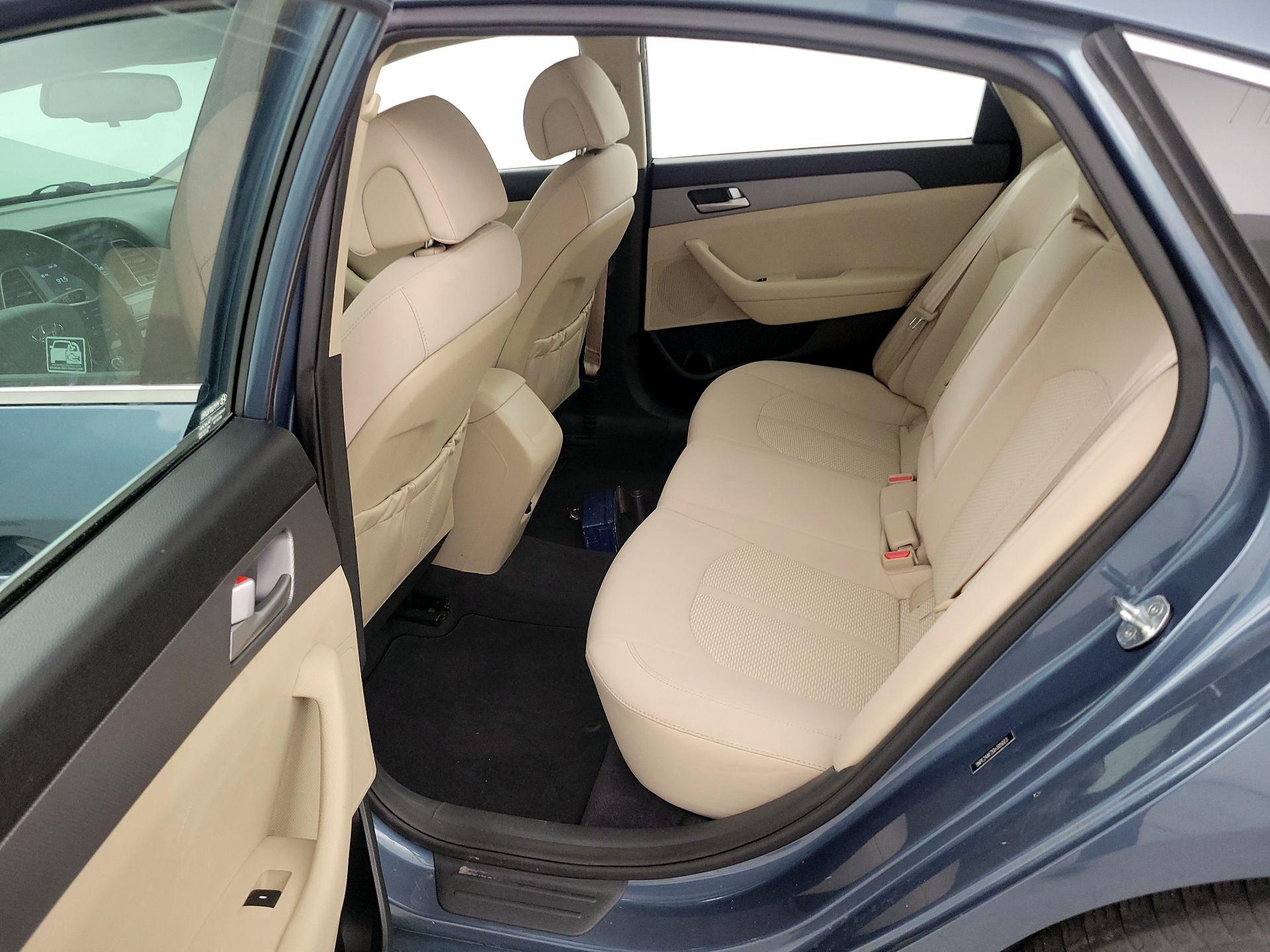 Thumbnail: 2016 Hyundai Sonata - 19