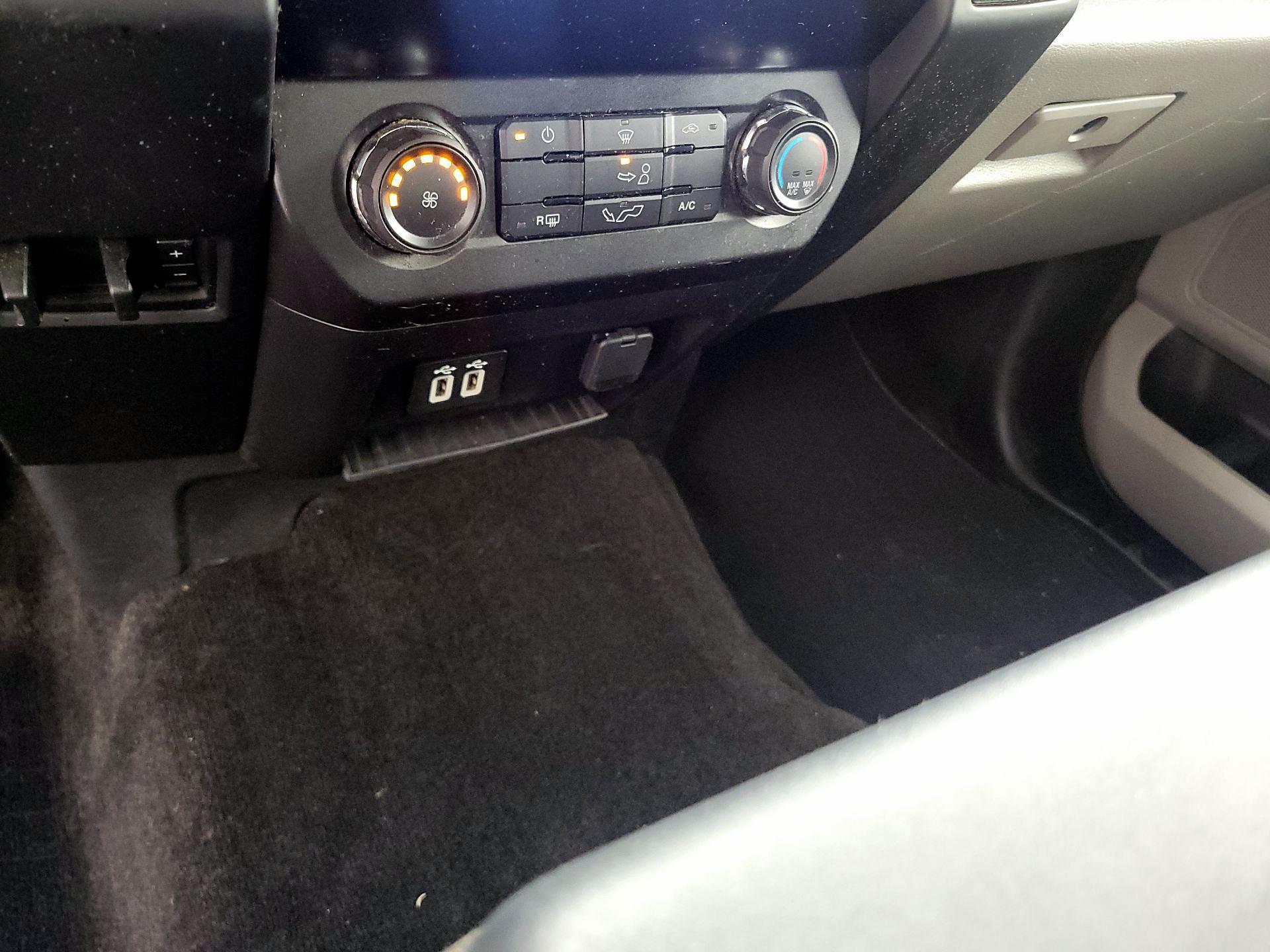 Thumbnail: 2019 Ford F-150 - 16