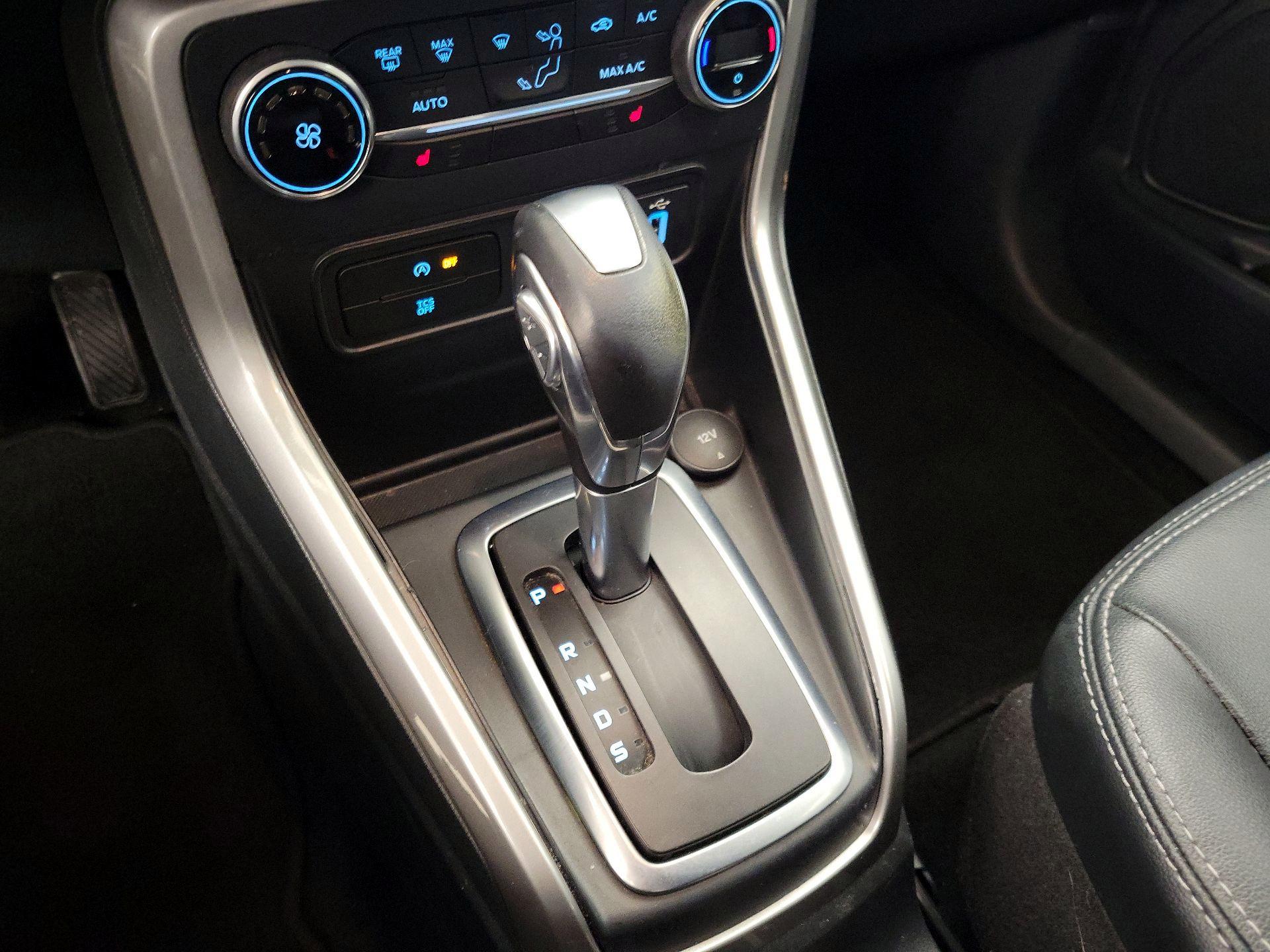 Thumbnail: 2018 Ford EcoSport - 17