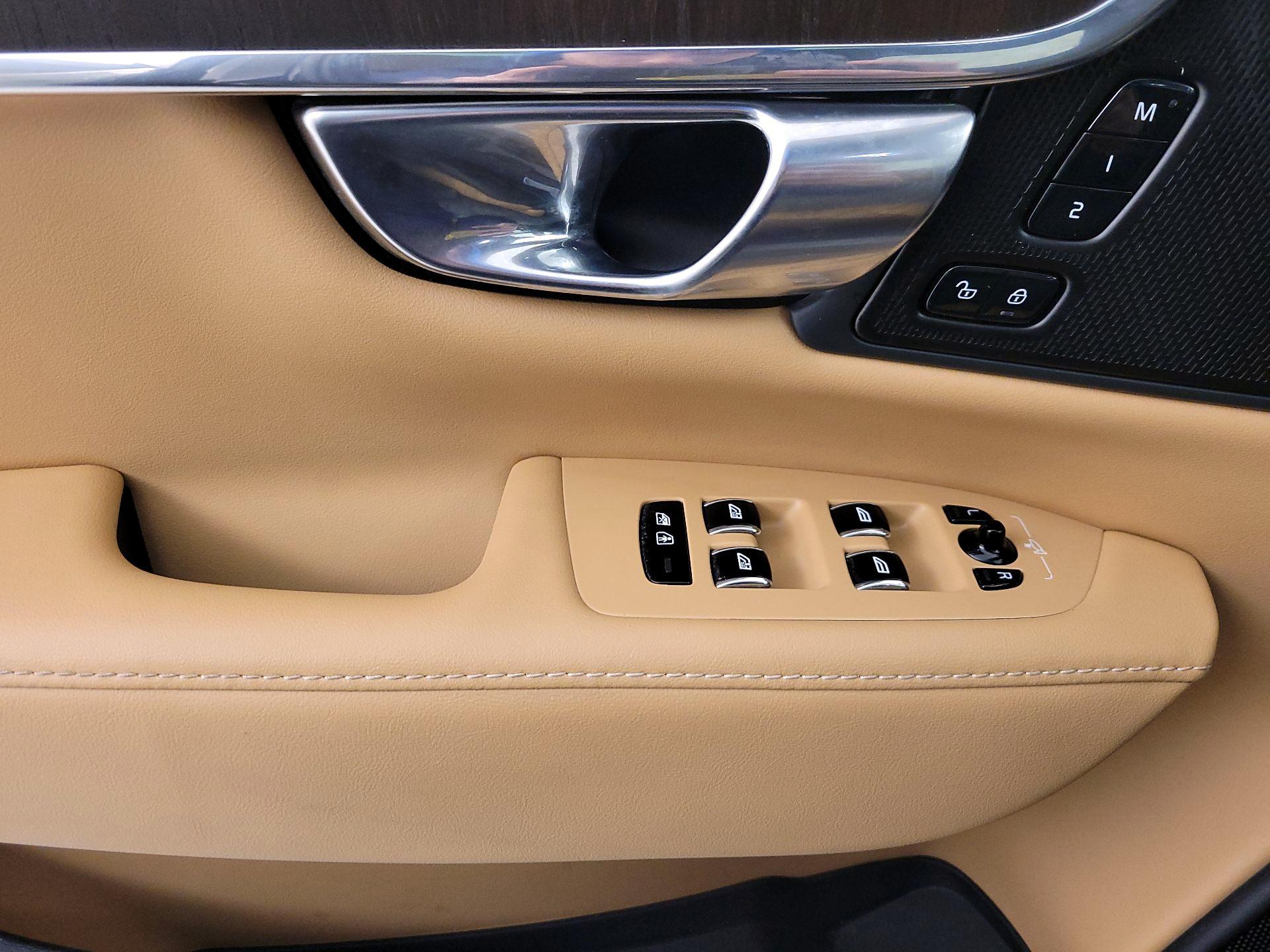 Thumbnail: 2022 Volvo S90 - 10