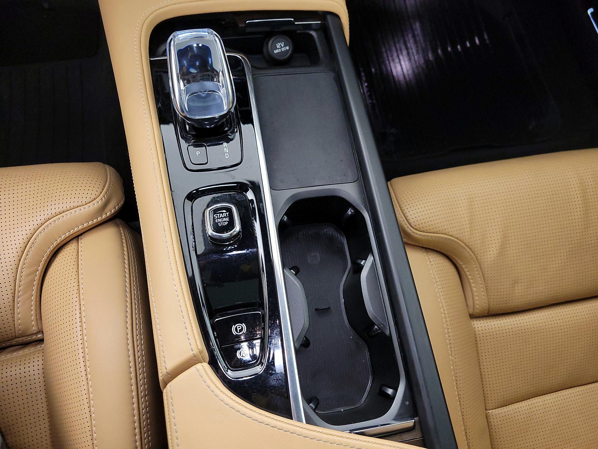 Thumbnail: 2022 Volvo S90 - 16