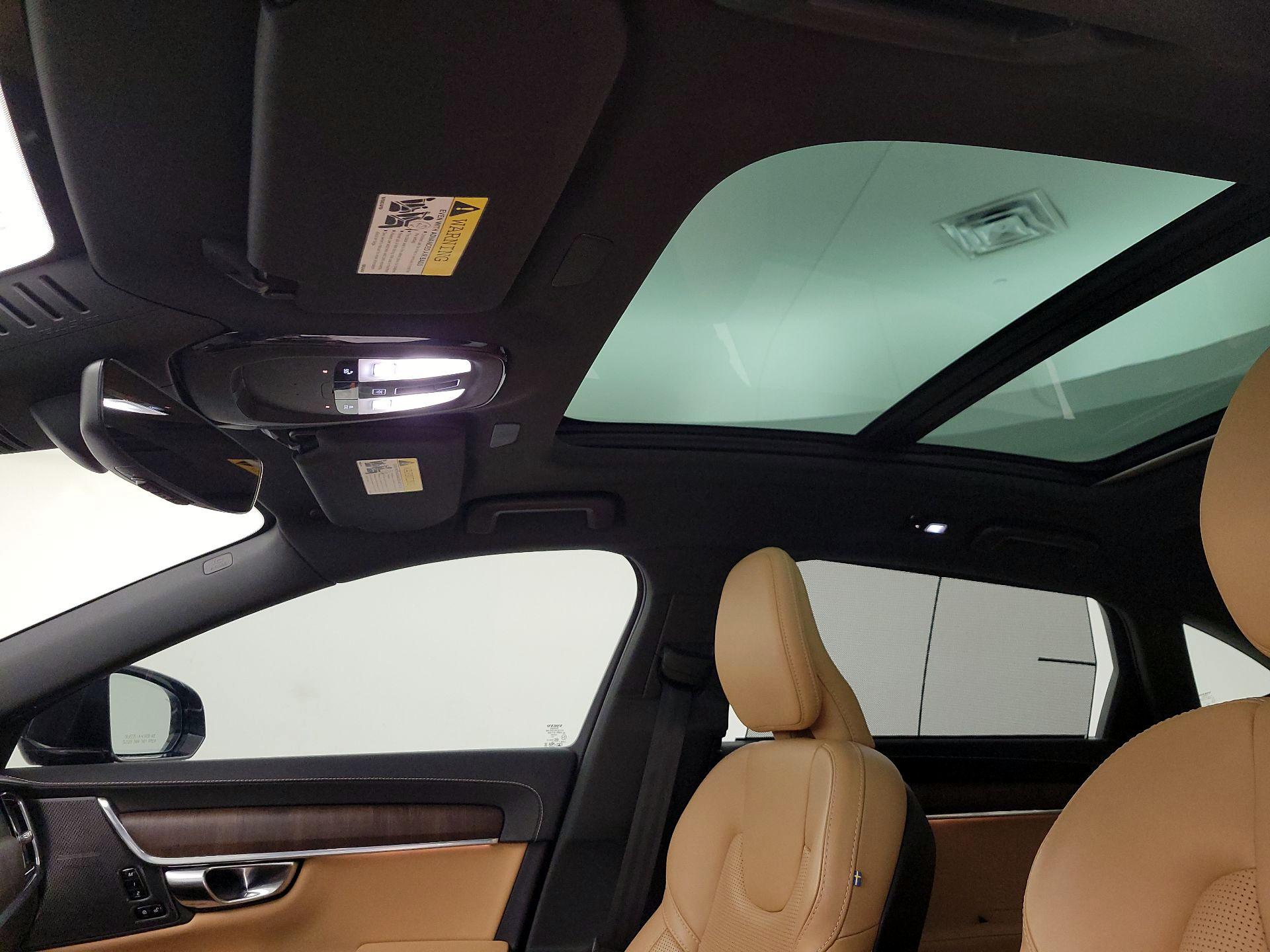 Thumbnail: 2022 Volvo S90 - 18