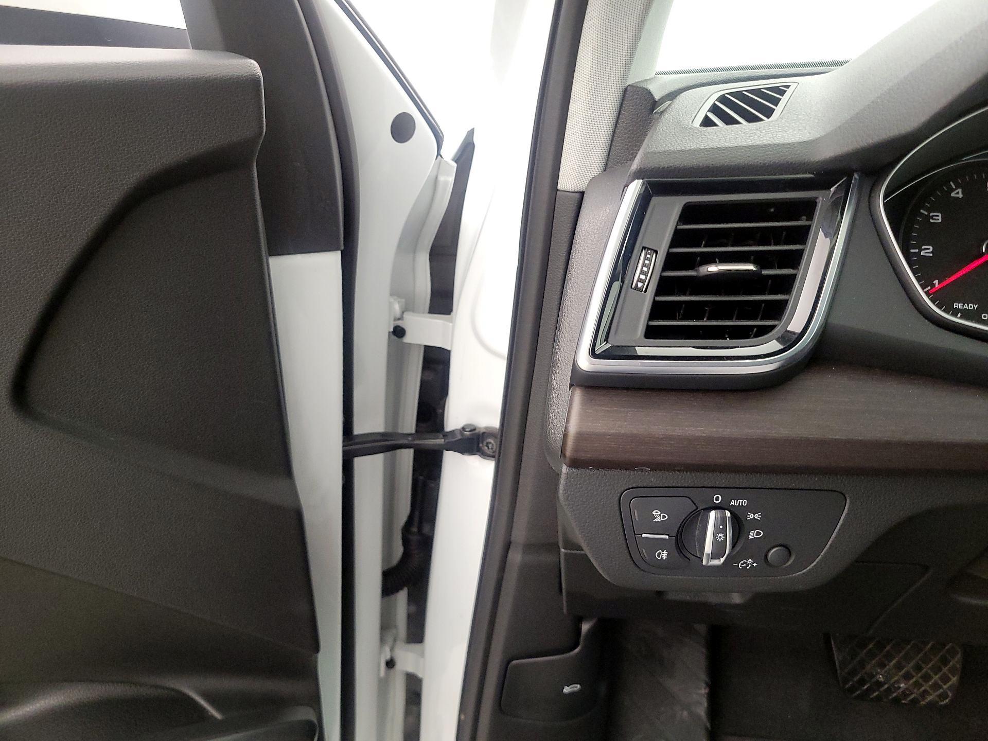 Thumbnail: 2021 Audi Q5 - 13