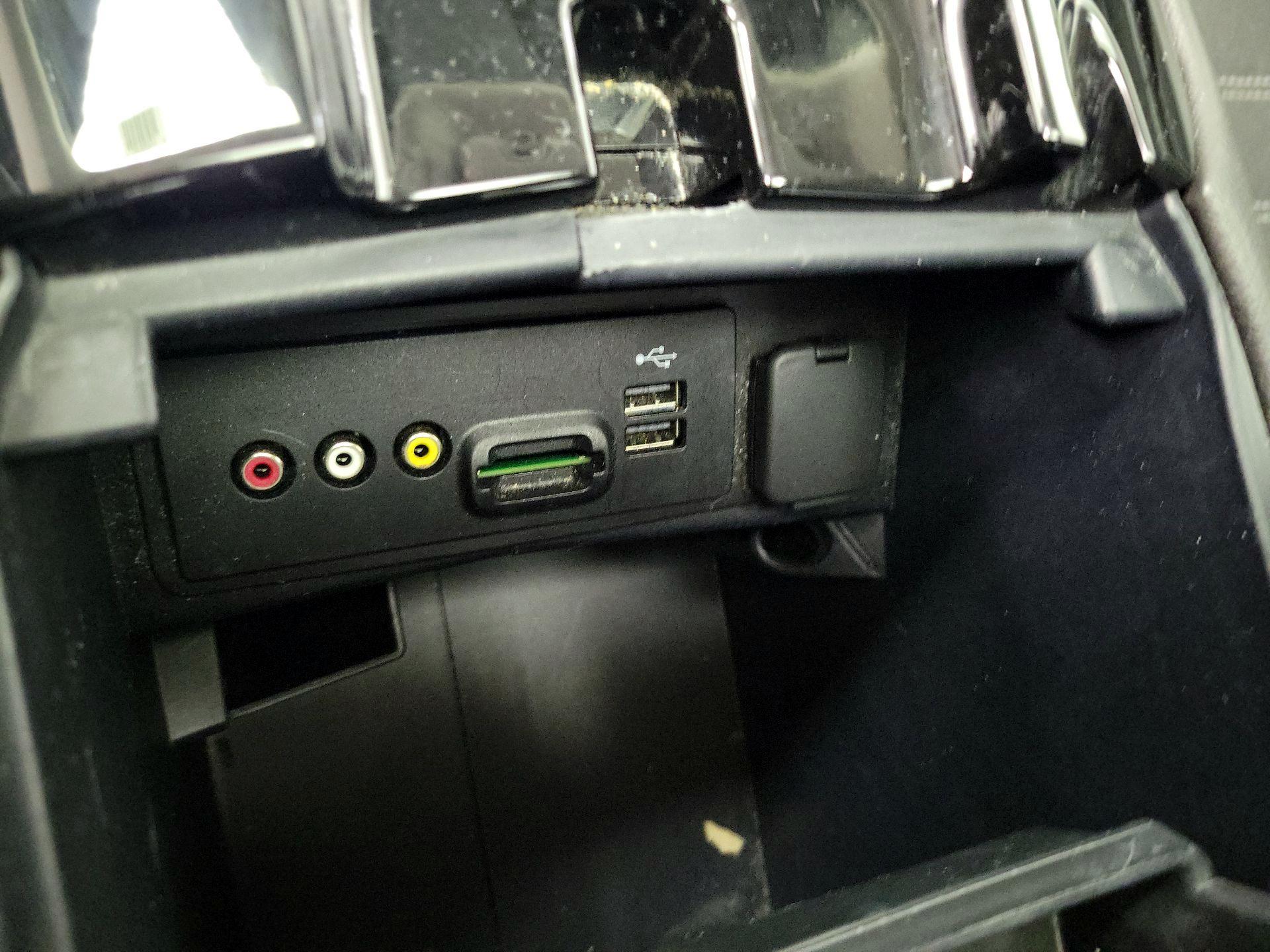 Thumbnail: 2015 Ford Fusion - 18