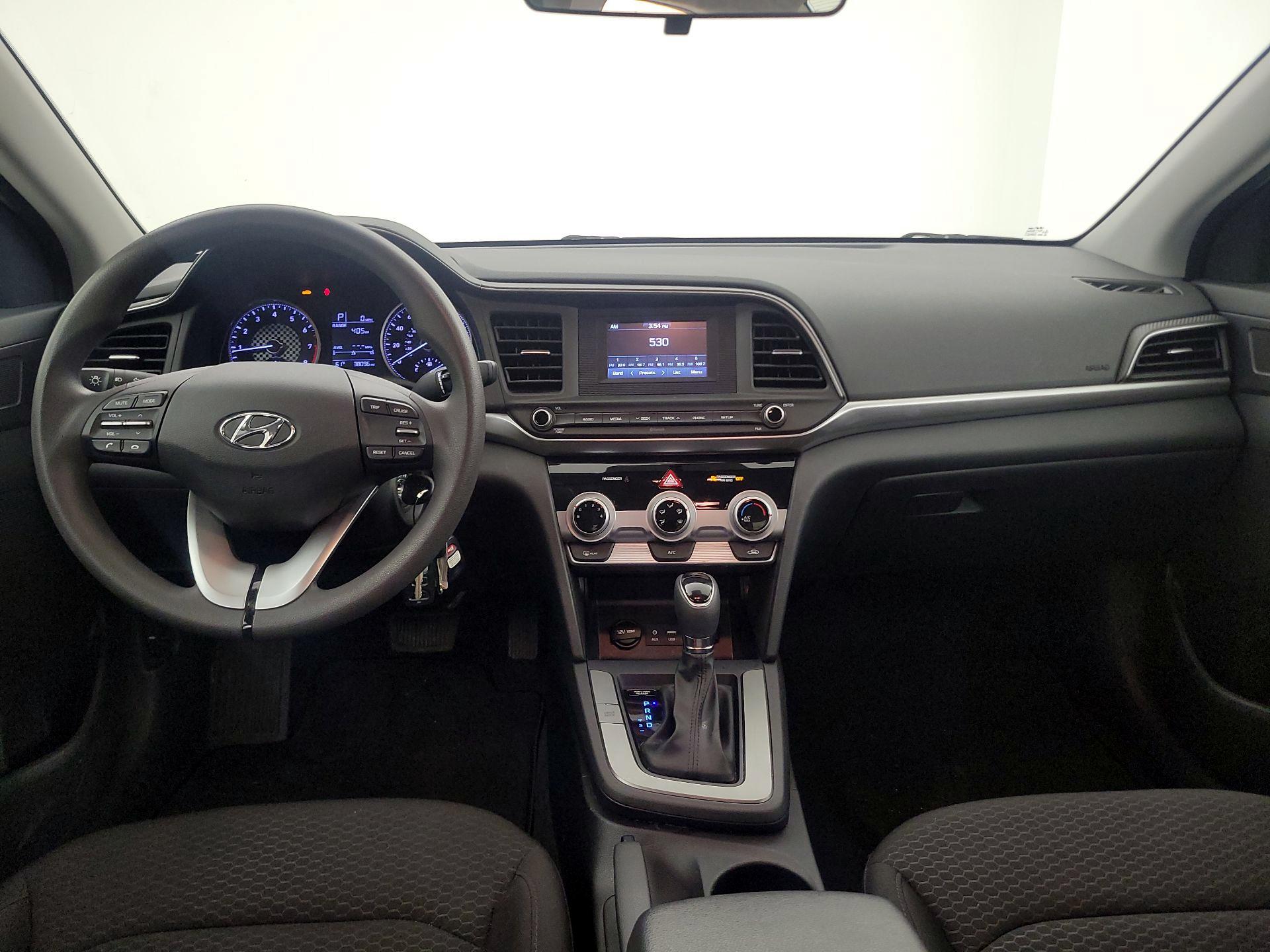 Thumbnail: 2019 Hyundai Elantra - 9