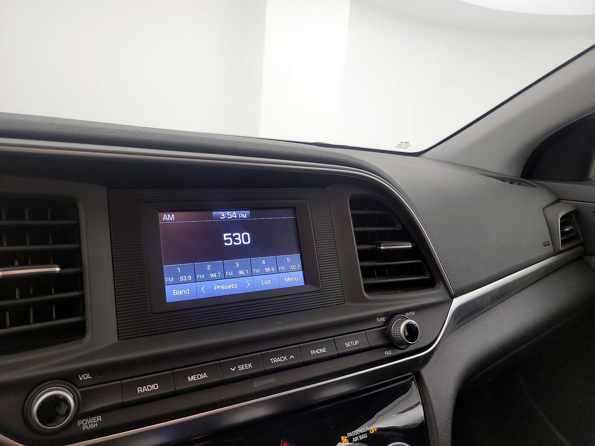 Thumbnail: 2019 Hyundai Elantra - 15