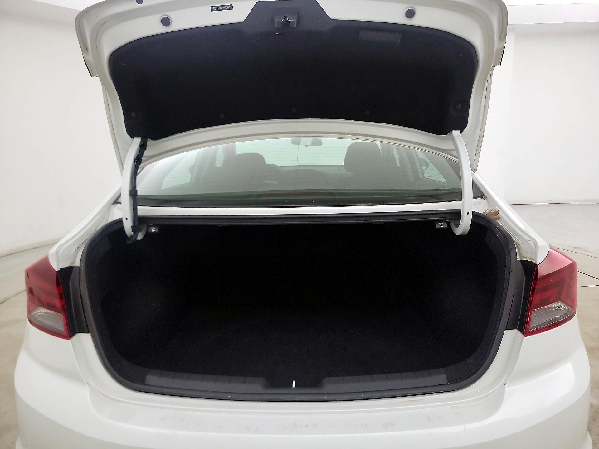 Thumbnail: 2019 Hyundai Elantra - 20