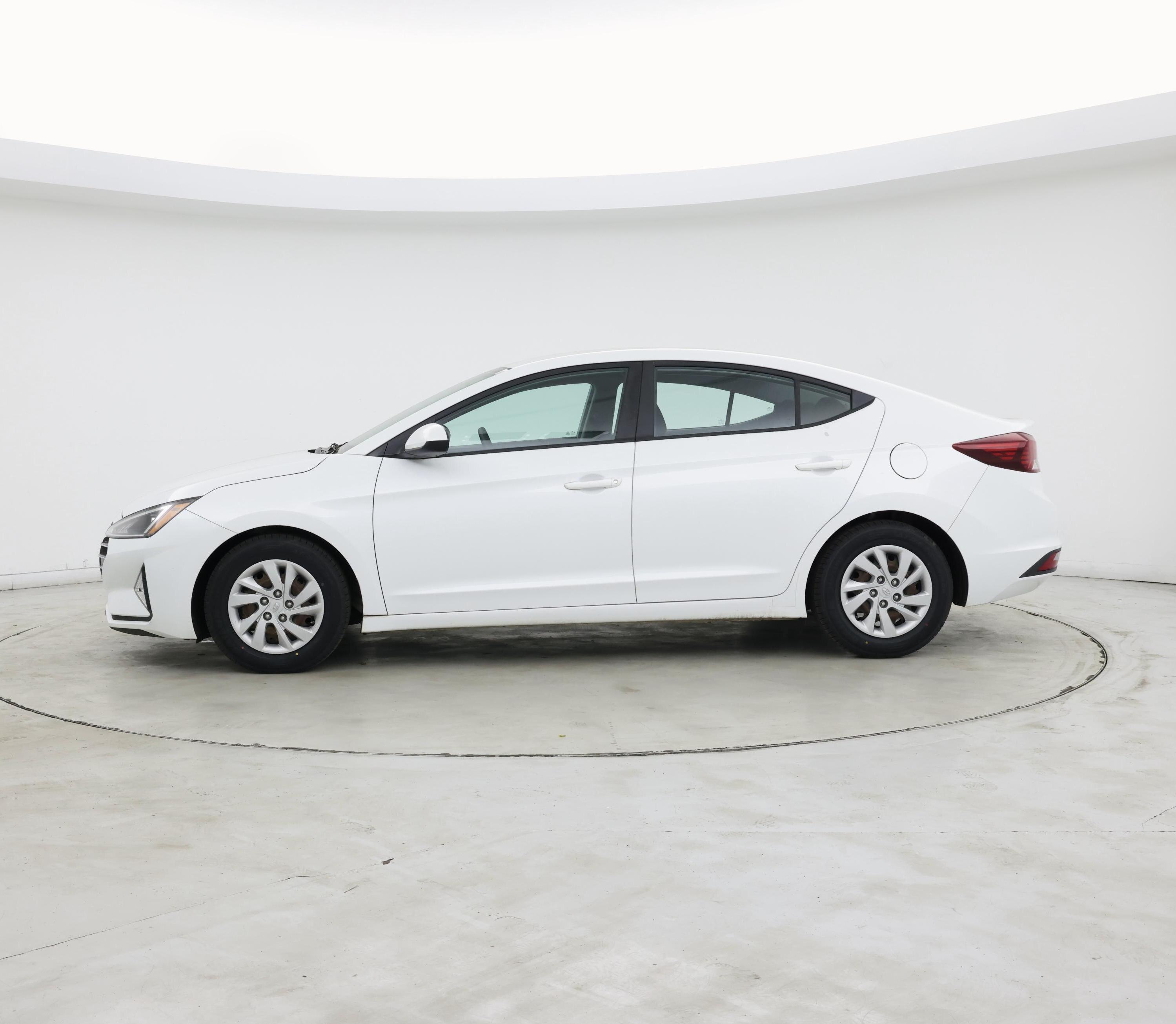 Thumbnail: 2019 Hyundai Elantra - 3