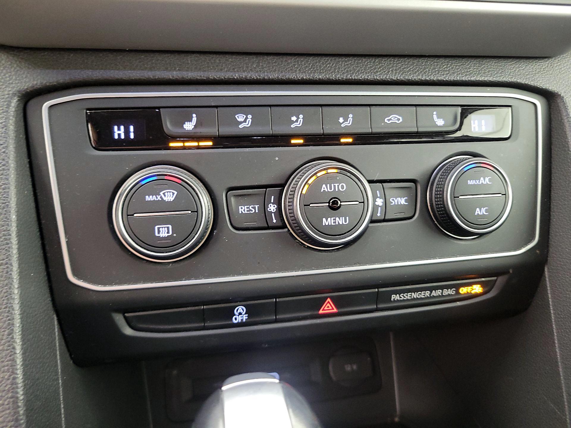 Thumbnail: 2021 Volkswagen Atlas - 16