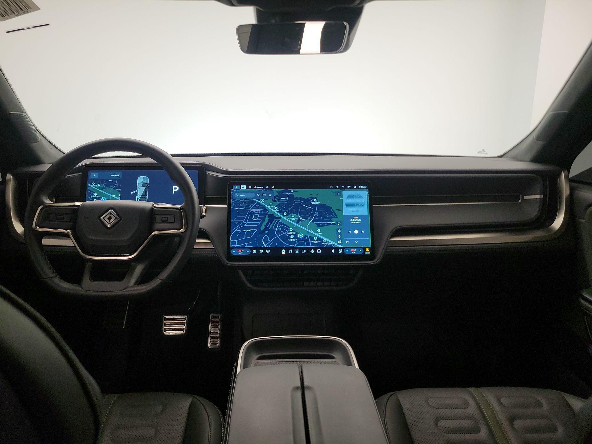 Thumbnail: 2023 Rivian R1S - 9