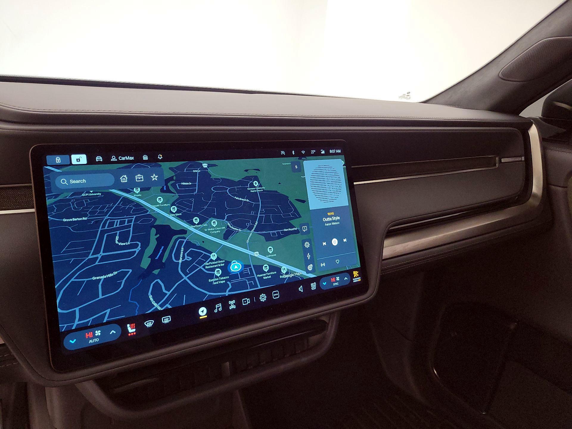 Thumbnail: 2023 Rivian R1S - 13