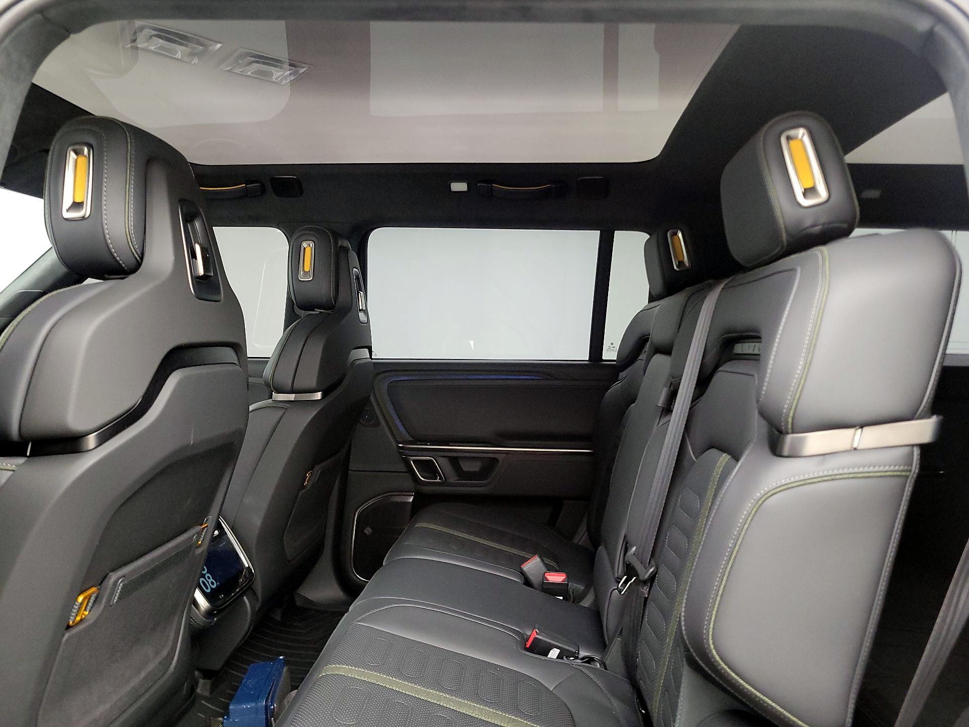 Thumbnail: 2023 Rivian R1S - 19