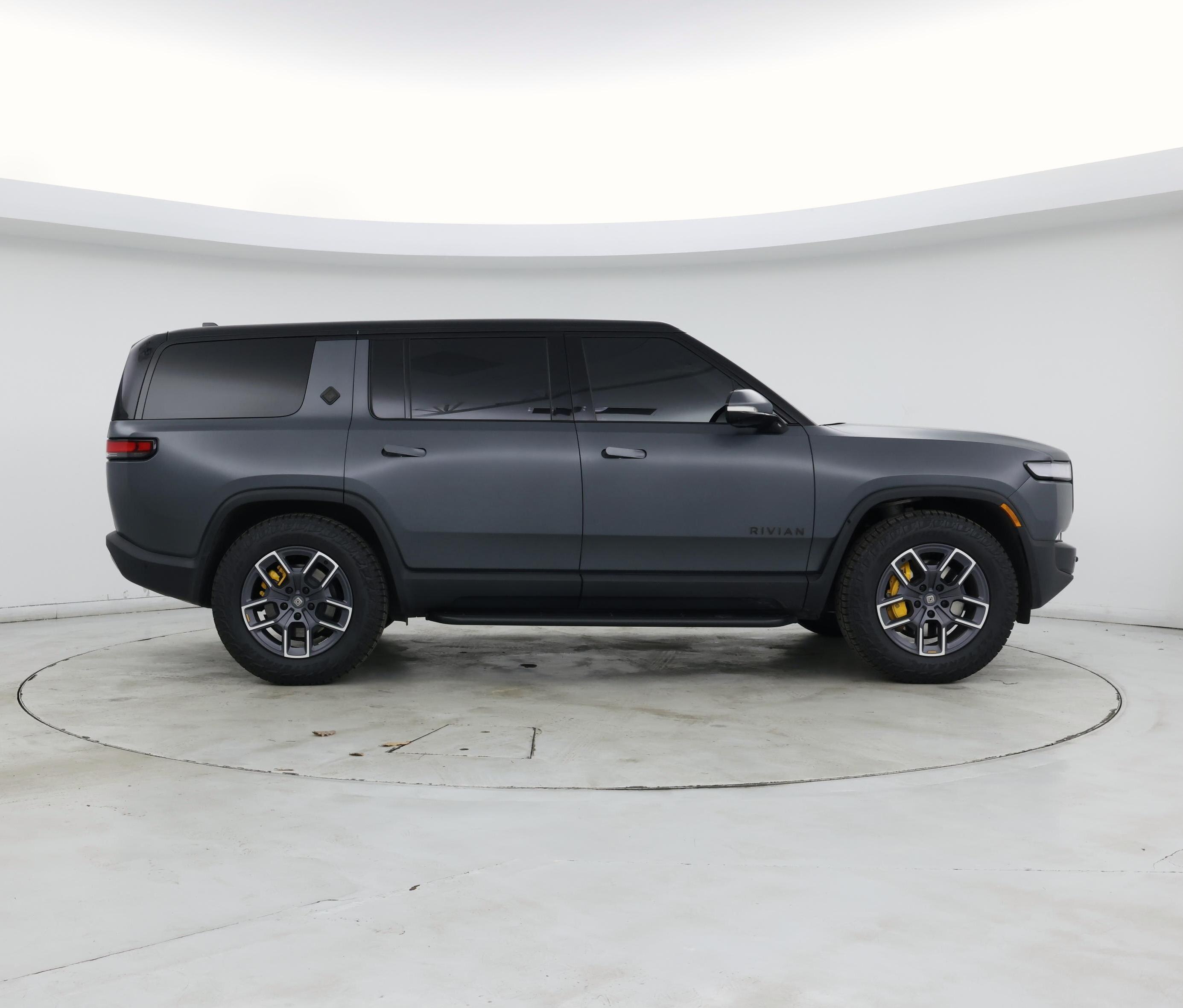 Thumbnail: 2023 Rivian R1S - 7