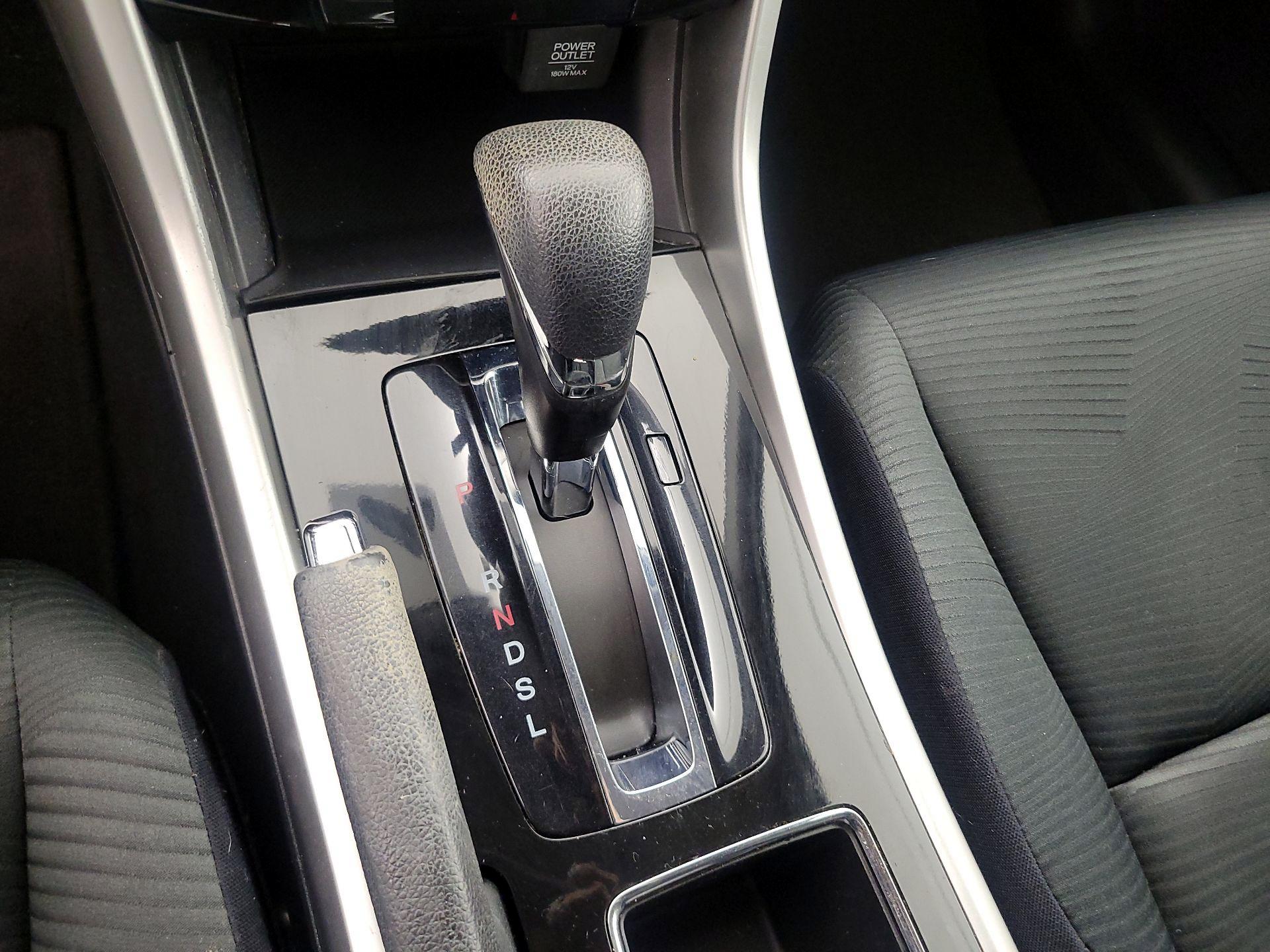 Thumbnail: 2016 Honda Accord - 17