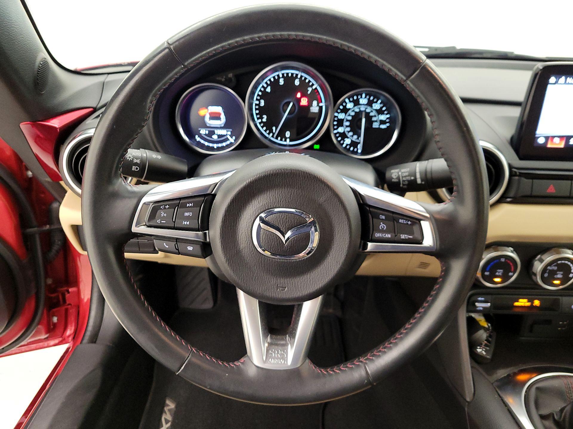 Thumbnail: 2019 Mazda MX-5 Miata - 10