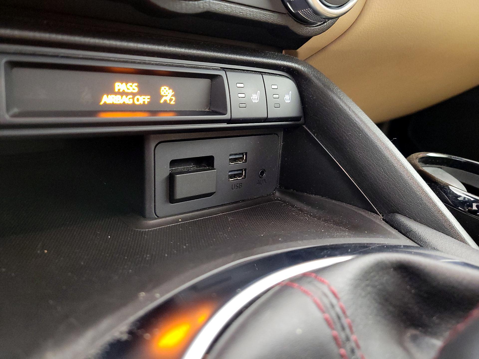 Thumbnail: 2019 Mazda MX-5 Miata - 19