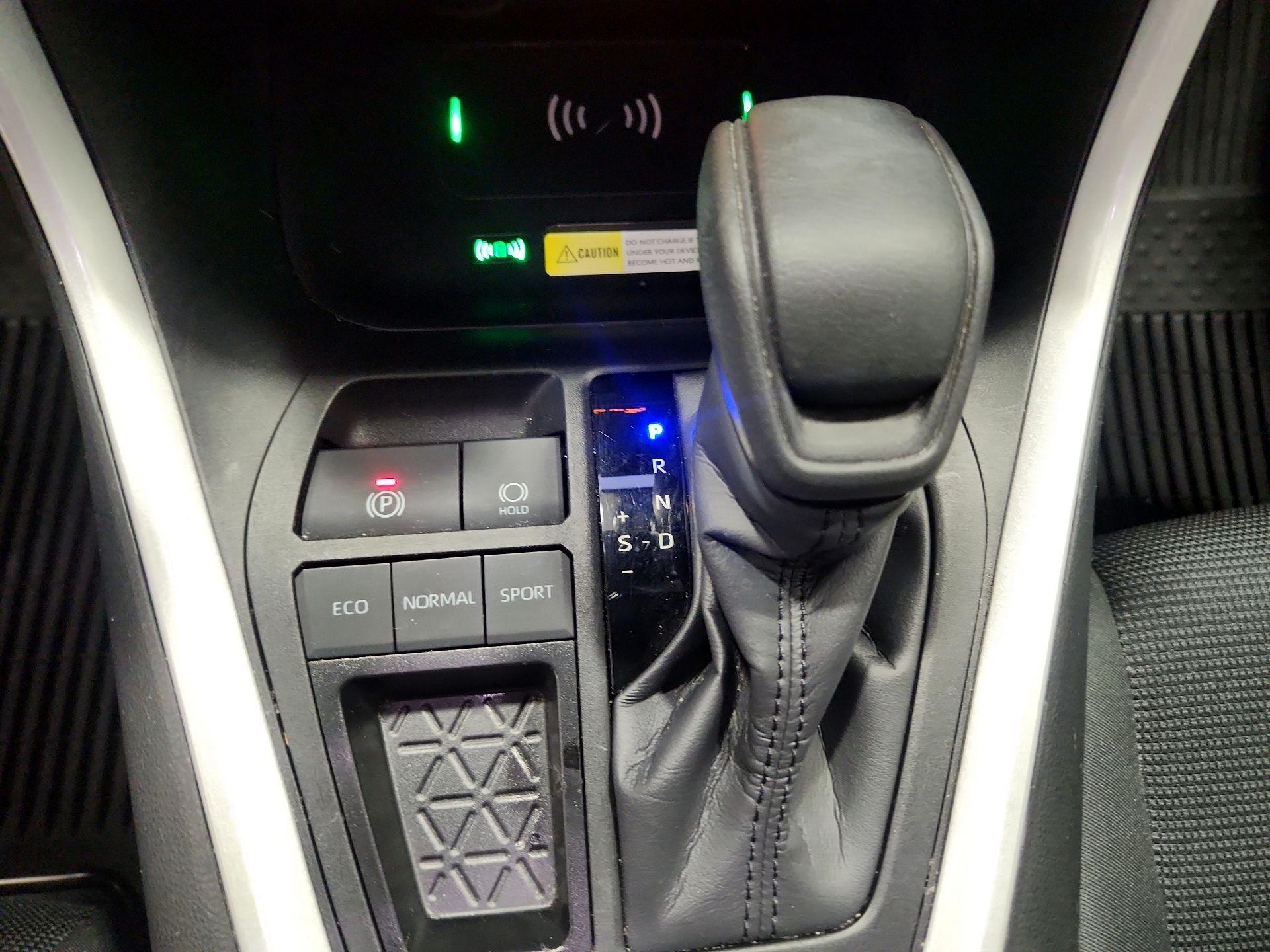 Thumbnail: 2024 Toyota RAV4 - 15