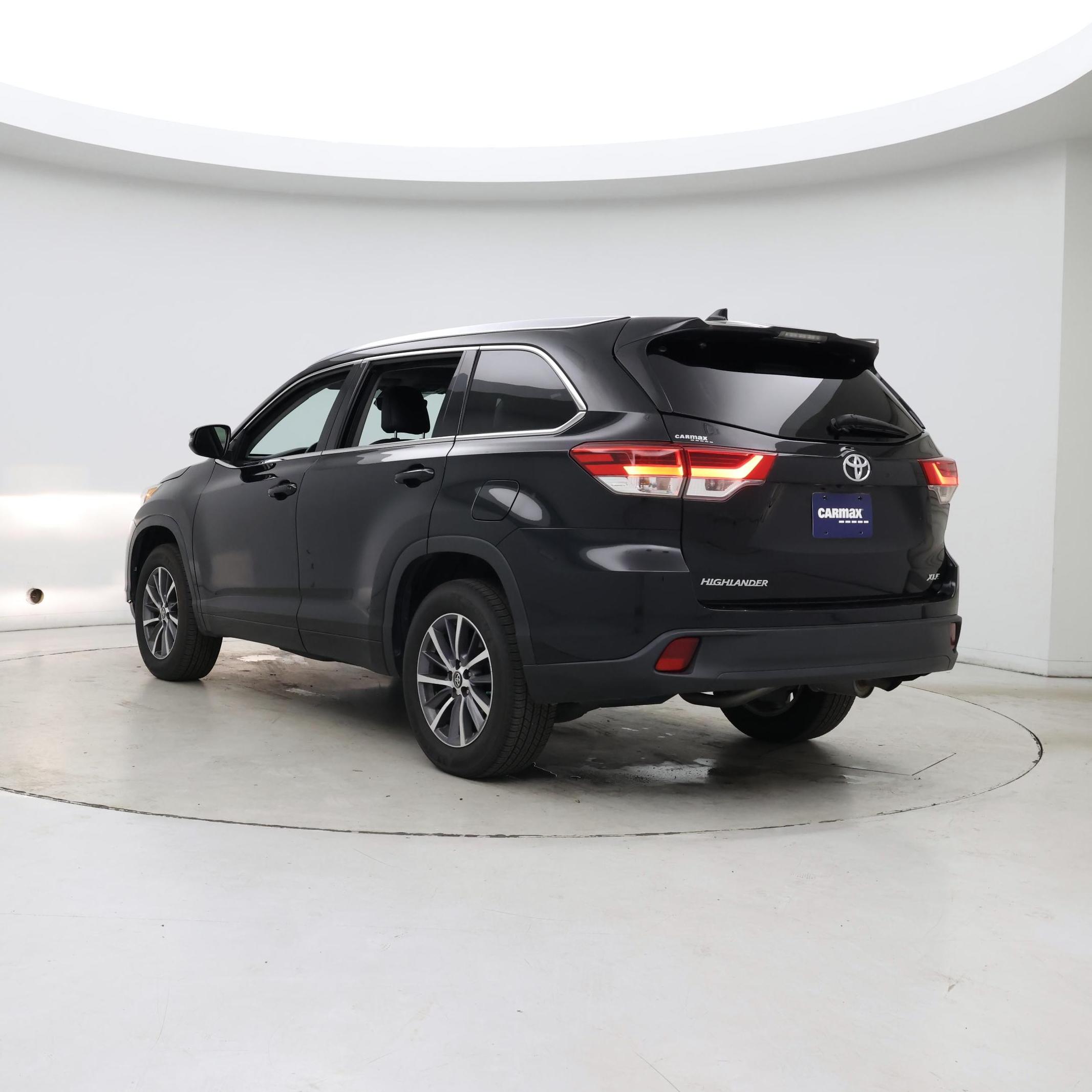 Thumbnail: 2018 Toyota Highlander - 2