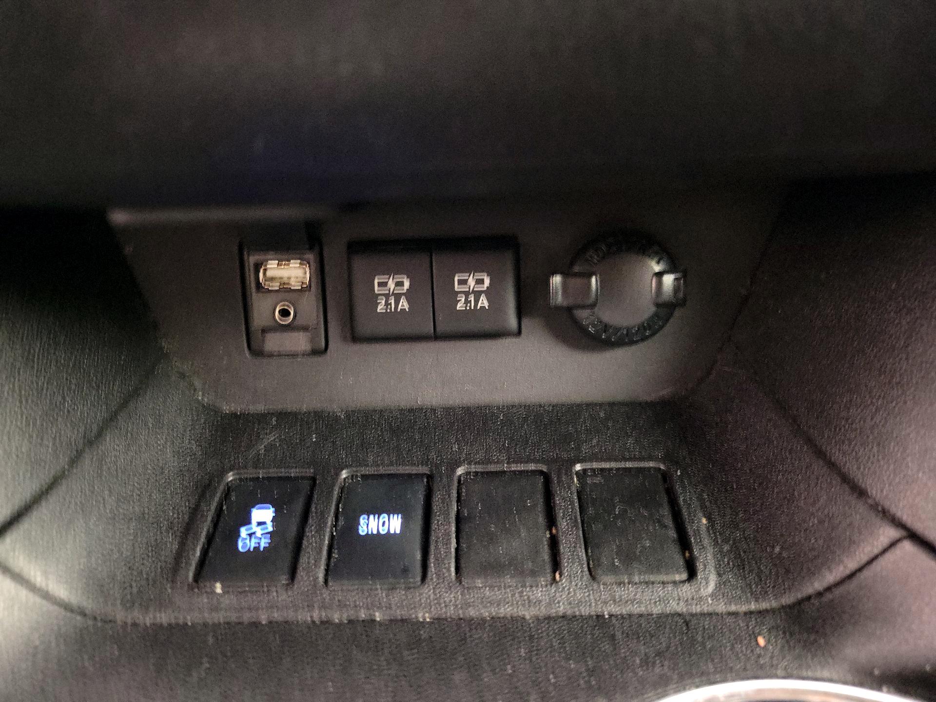 Thumbnail: 2018 Toyota Highlander - 19