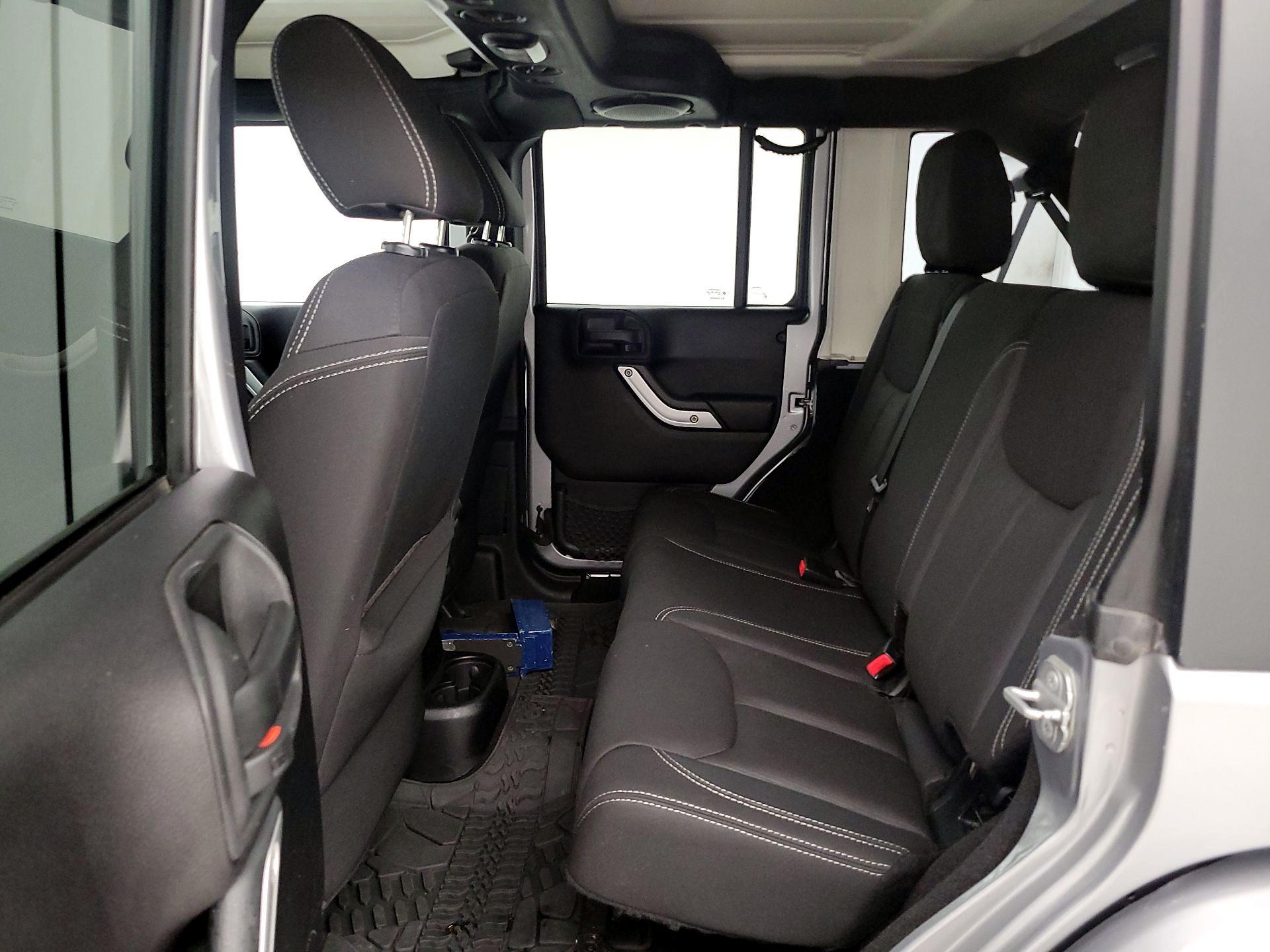 Thumbnail: 2014 Jeep Wrangler - 18