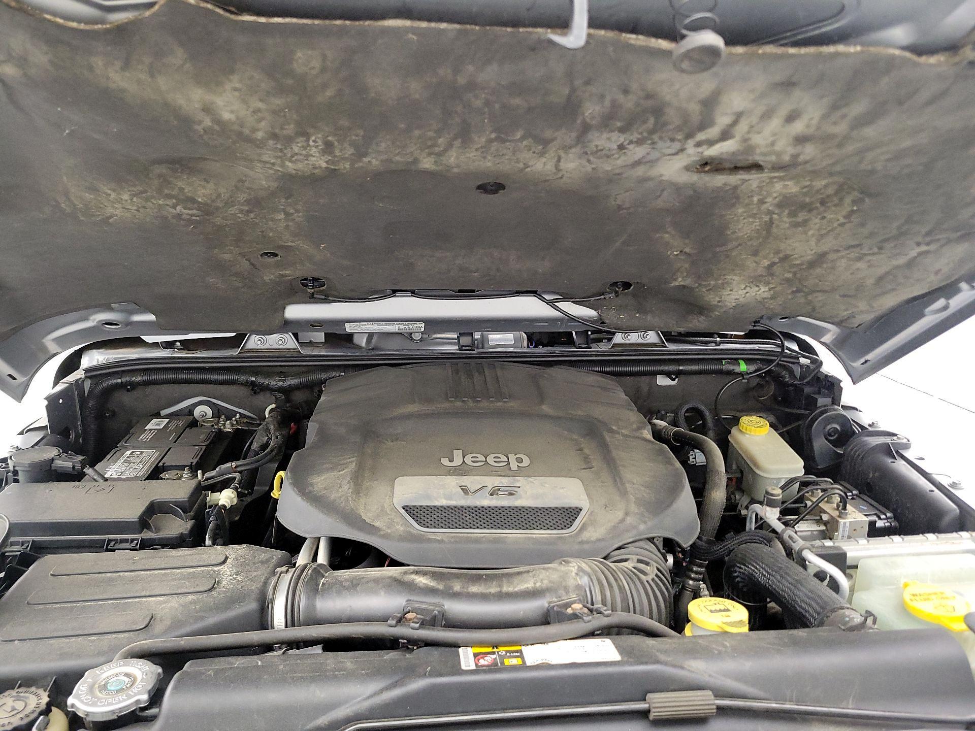 Thumbnail: 2014 Jeep Wrangler - 20