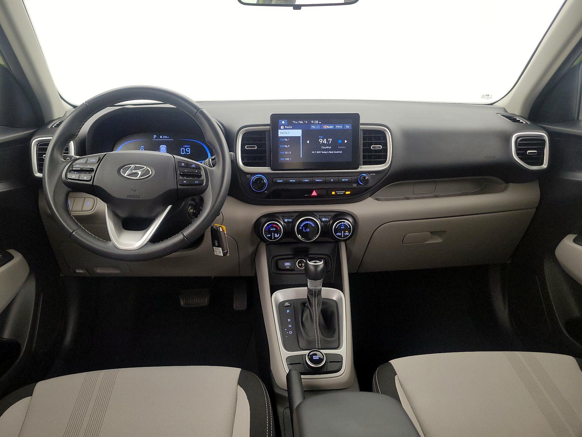 Thumbnail: 2023 Hyundai Venue - 9