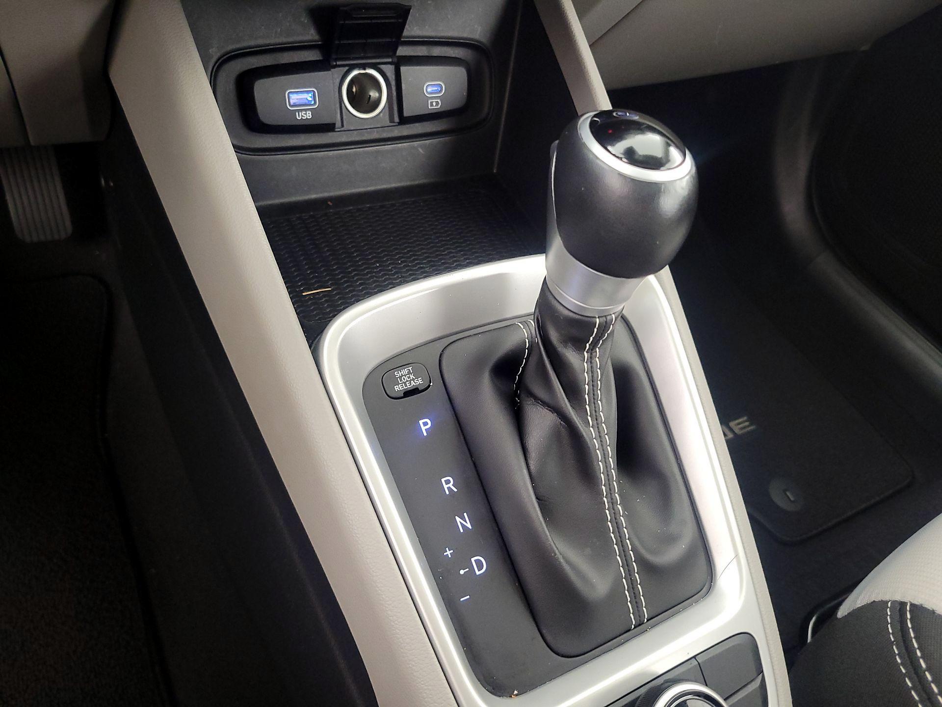 Thumbnail: 2023 Hyundai Venue - 17