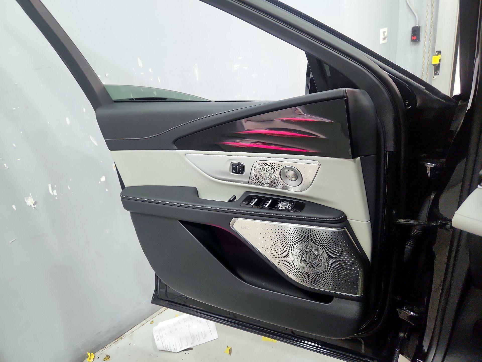 Thumbnail: 2024 Lincoln Nautilus - 12