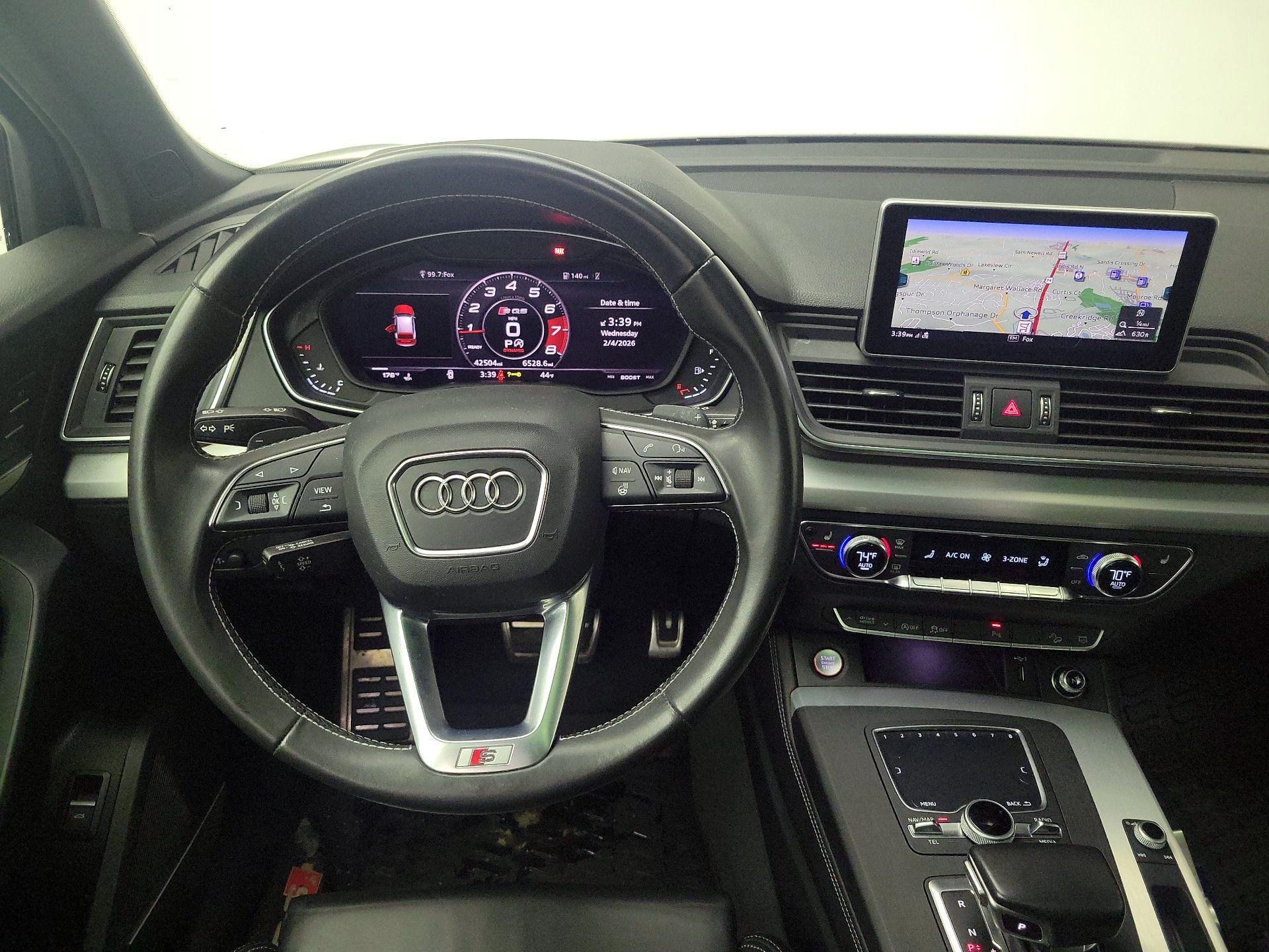 Thumbnail: 2020 Audi SQ5 - 10