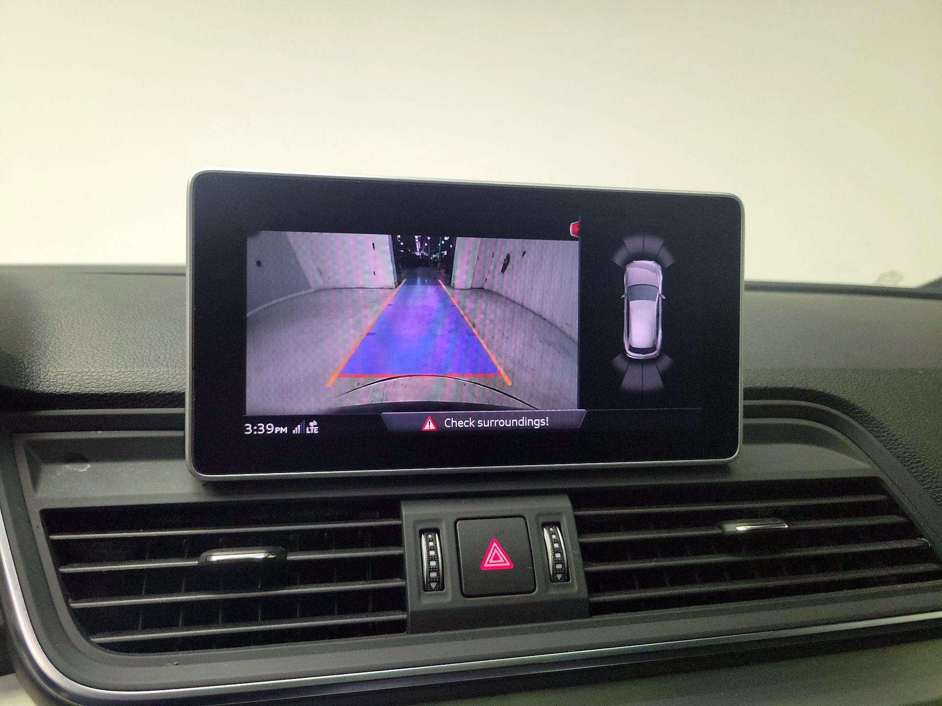 Thumbnail: 2020 Audi SQ5 - 15