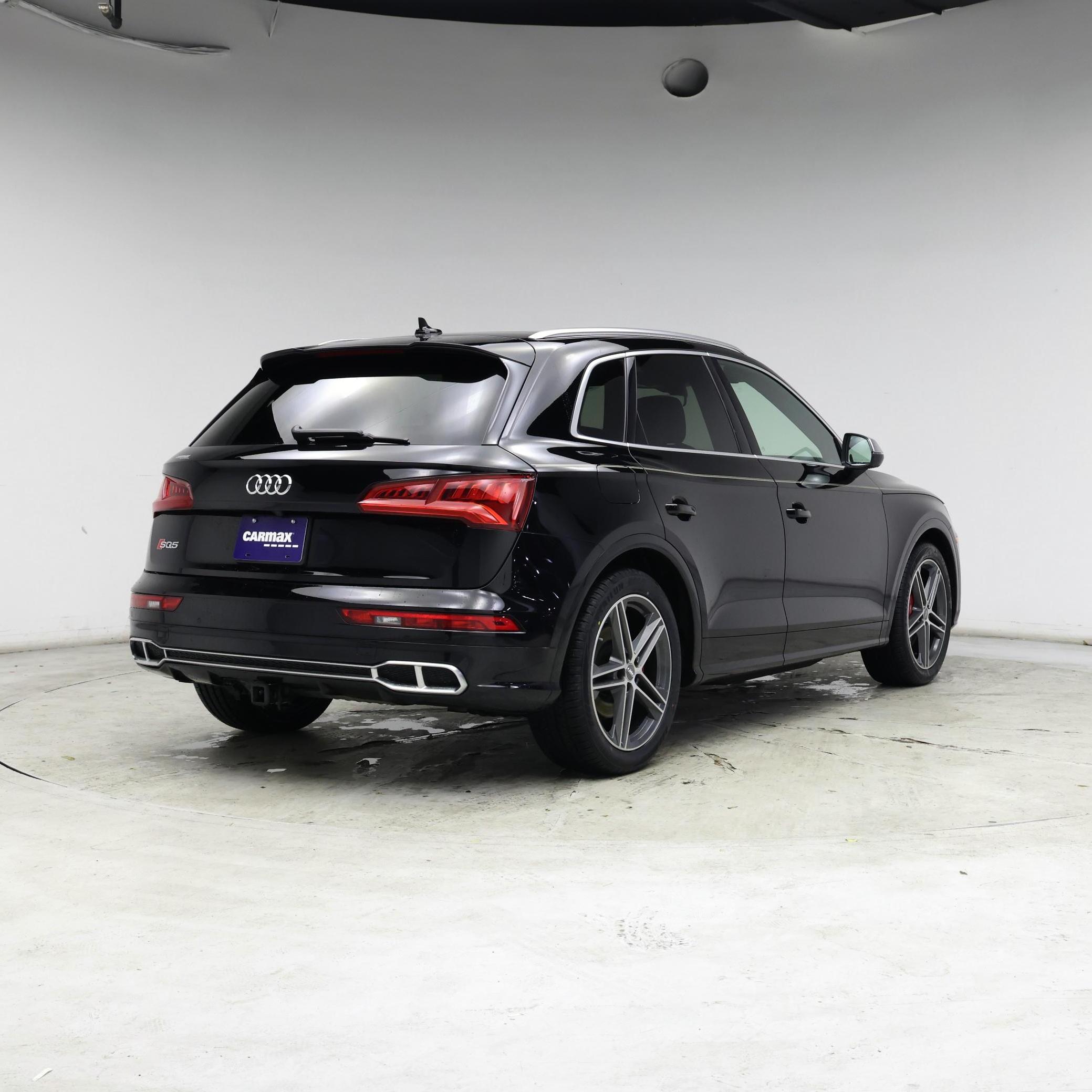 Thumbnail: 2020 Audi SQ5 - 8