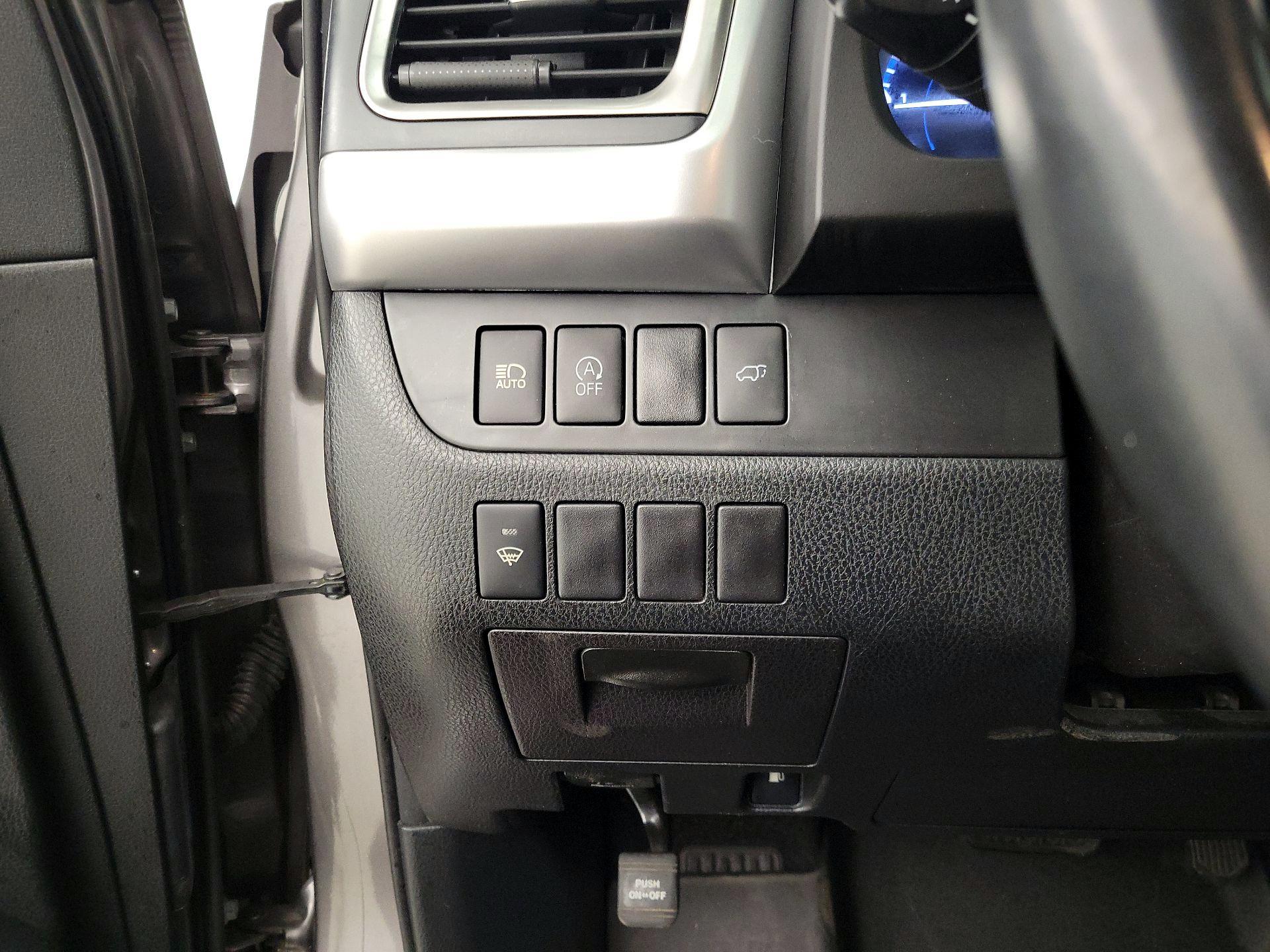 Thumbnail: 2017 Toyota Highlander - 13