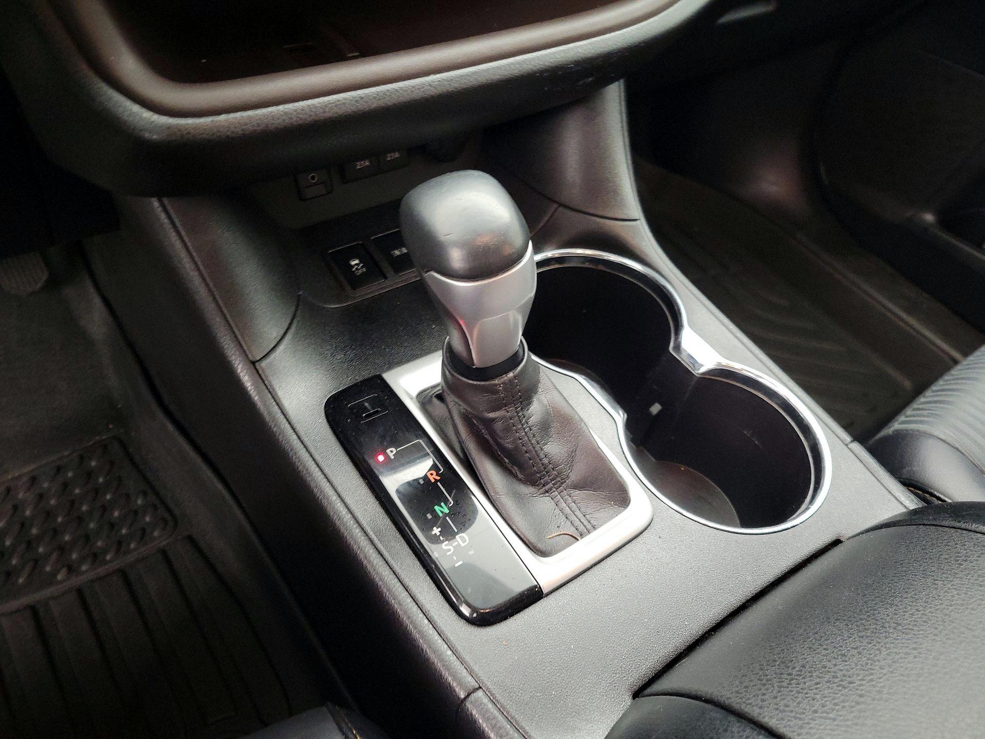 Thumbnail: 2017 Toyota Highlander - 17