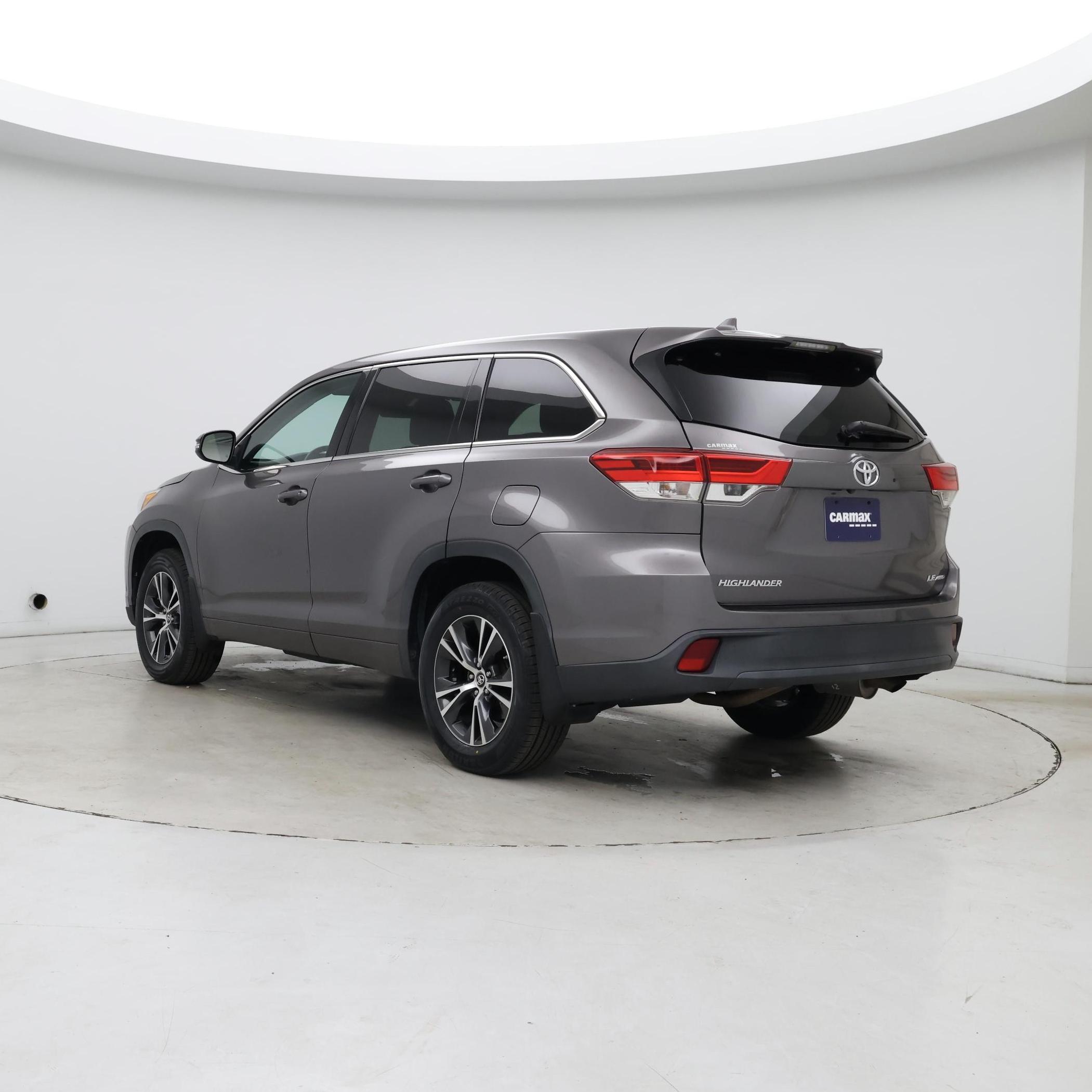 Thumbnail: 2017 Toyota Highlander - 2