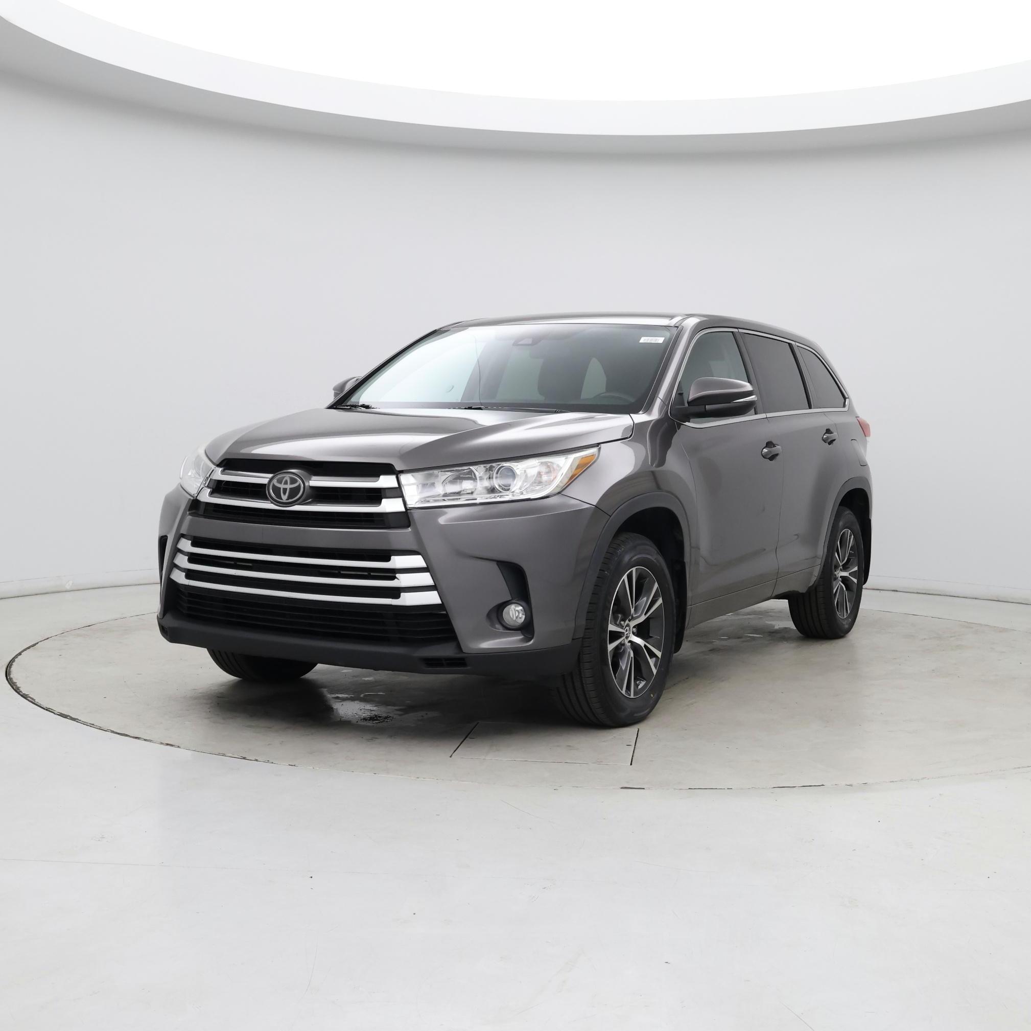 Thumbnail: 2017 Toyota Highlander - 4
