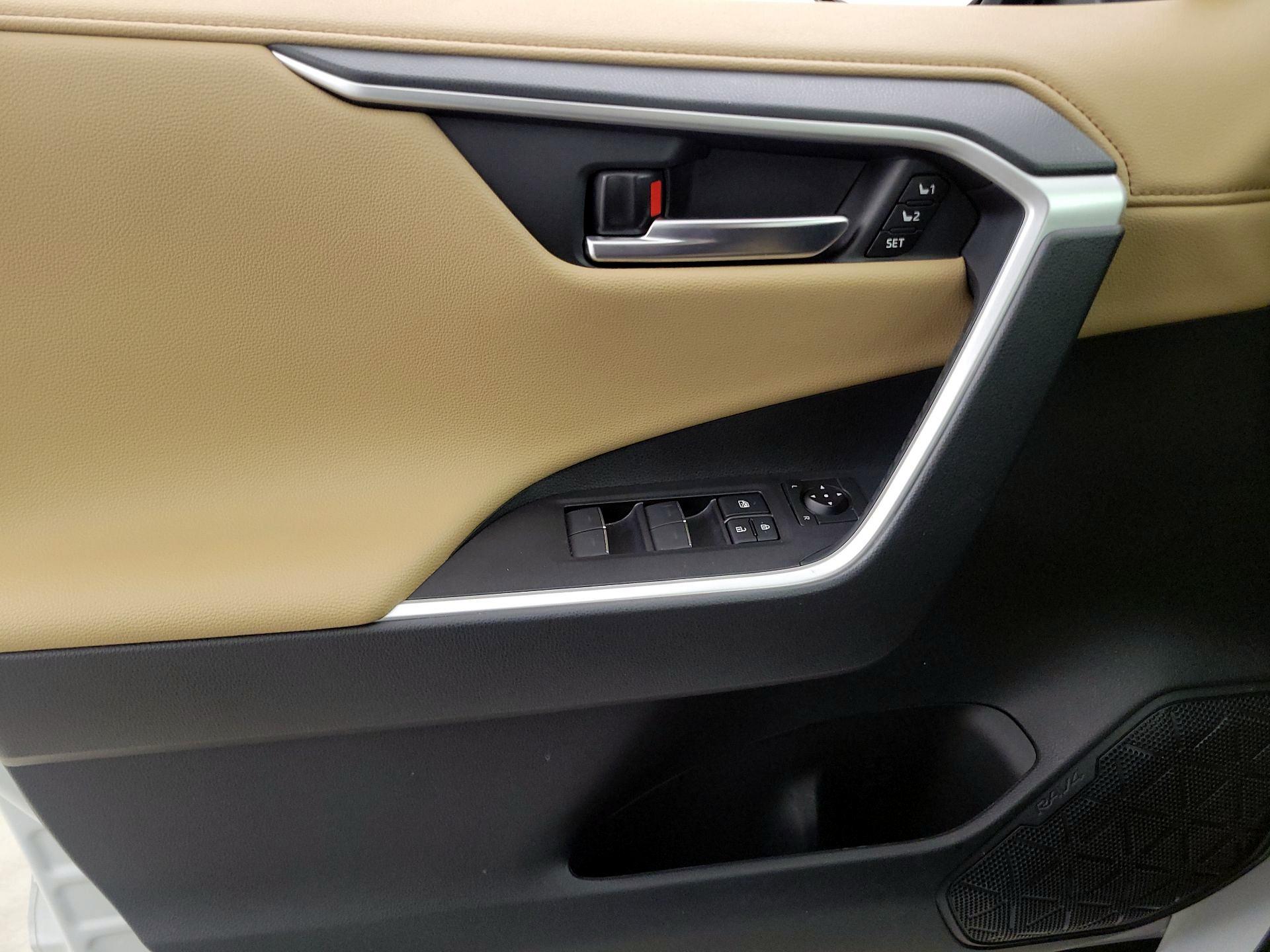 Thumbnail: 2024 Toyota RAV4 - 12